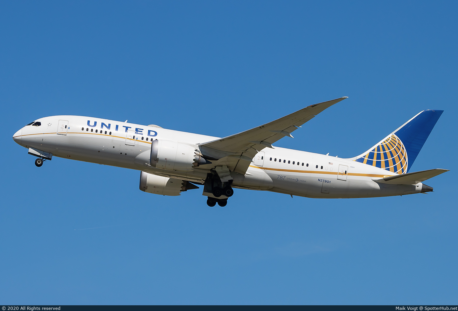 Photo of N27901 - Boeing 787-8 Dreamliner operated by United Airlines