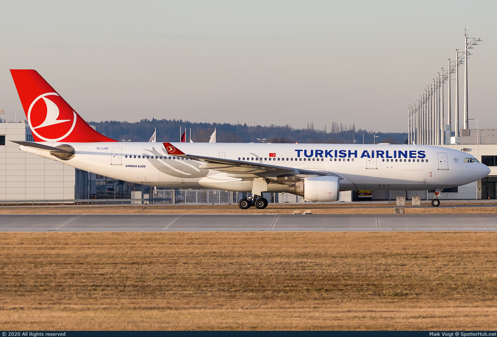 Photo of TC-LOH - Airbus A330-223 operated by Turkish Airlines