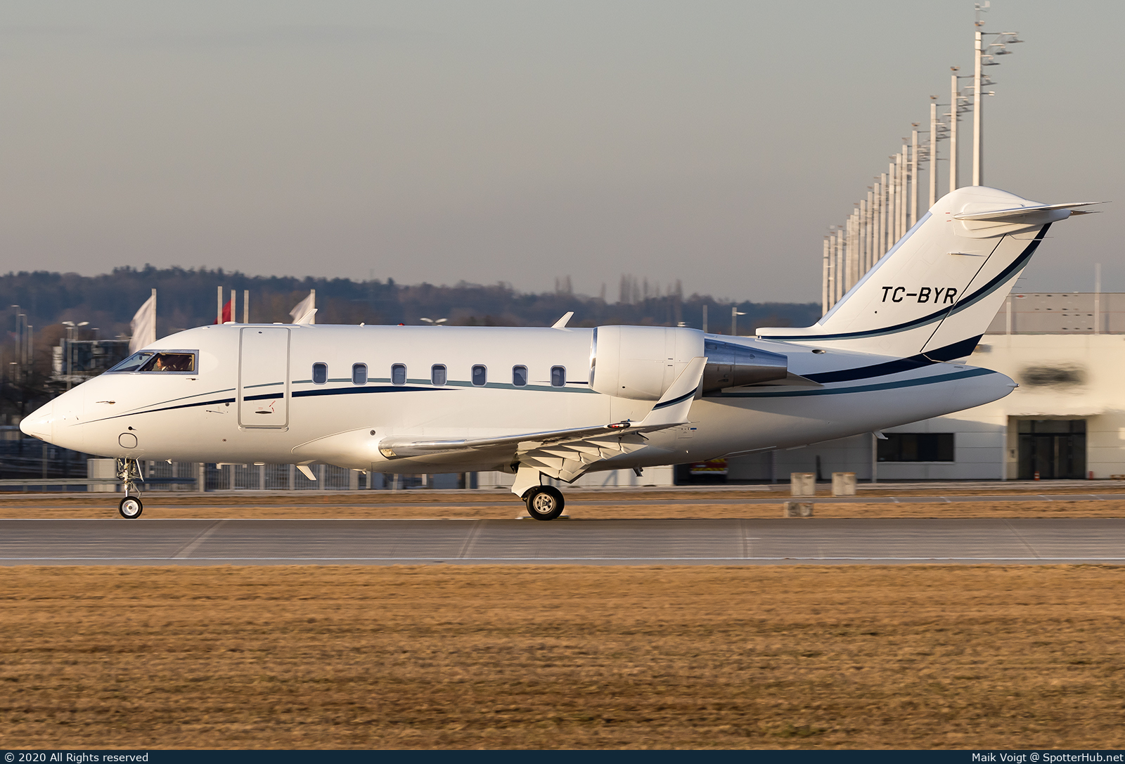 Photo of TC-BYR - Bombardier Challenger 605 operated by Private