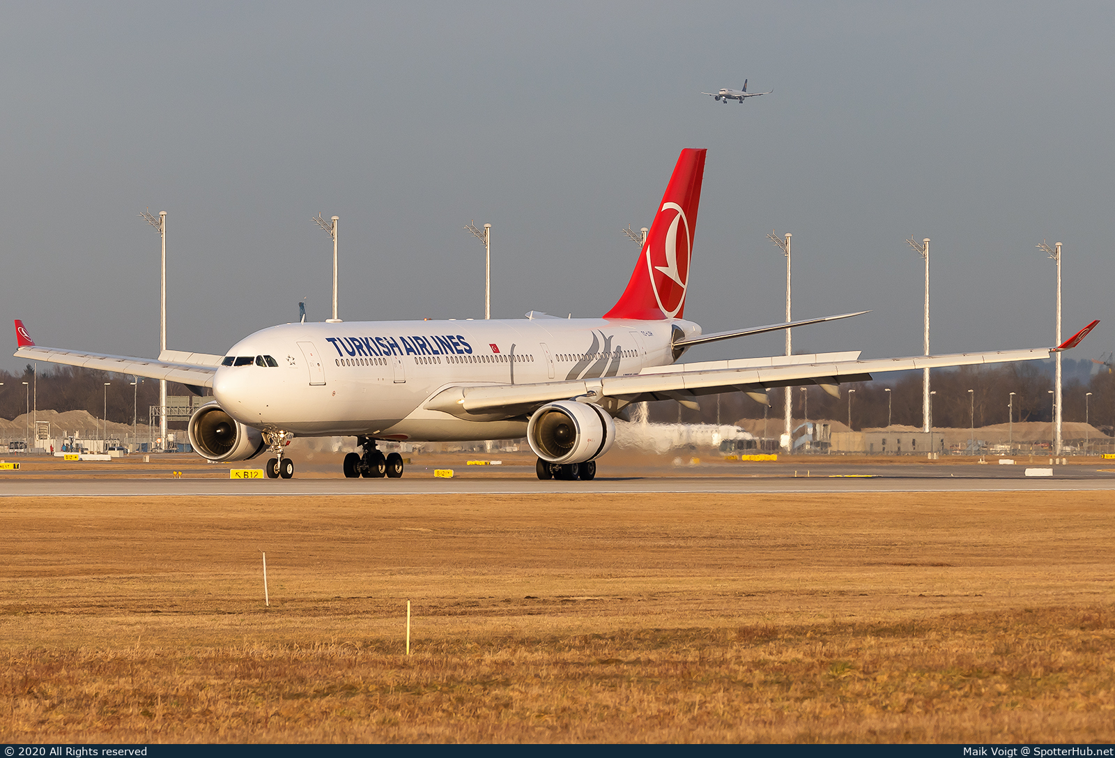 Photo of TC-LOH - Airbus A330-223 operated by Turkish Airlines