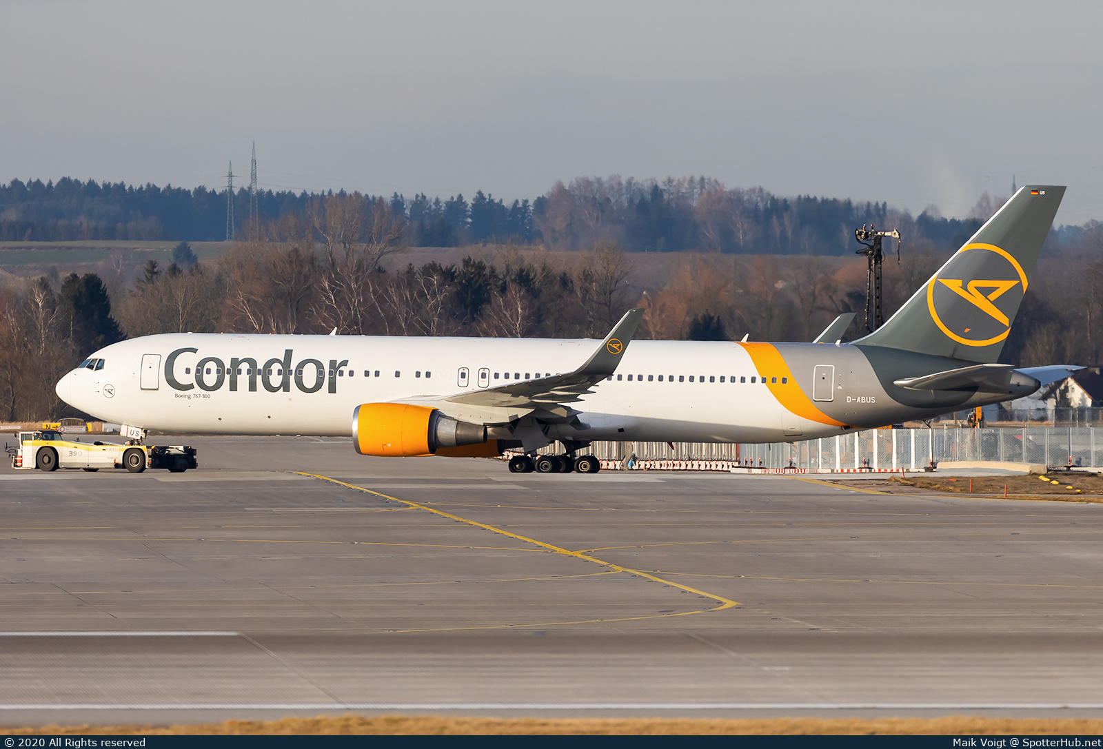 Photo of D-ABUS - Boeing 767-38E(ER) operated by Condor