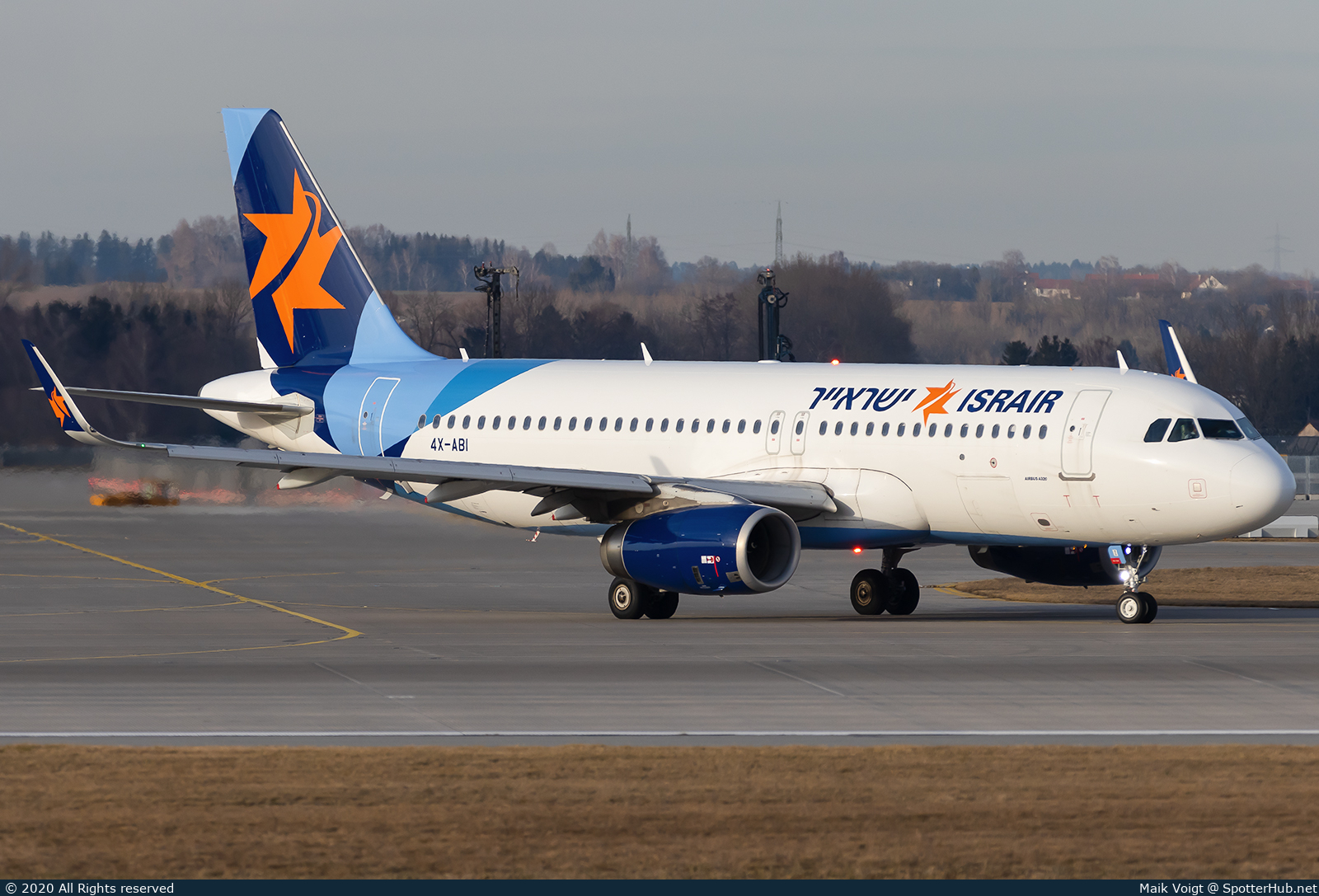 Photo of 4X-ABI - Airbus A320-232 operated by Israir