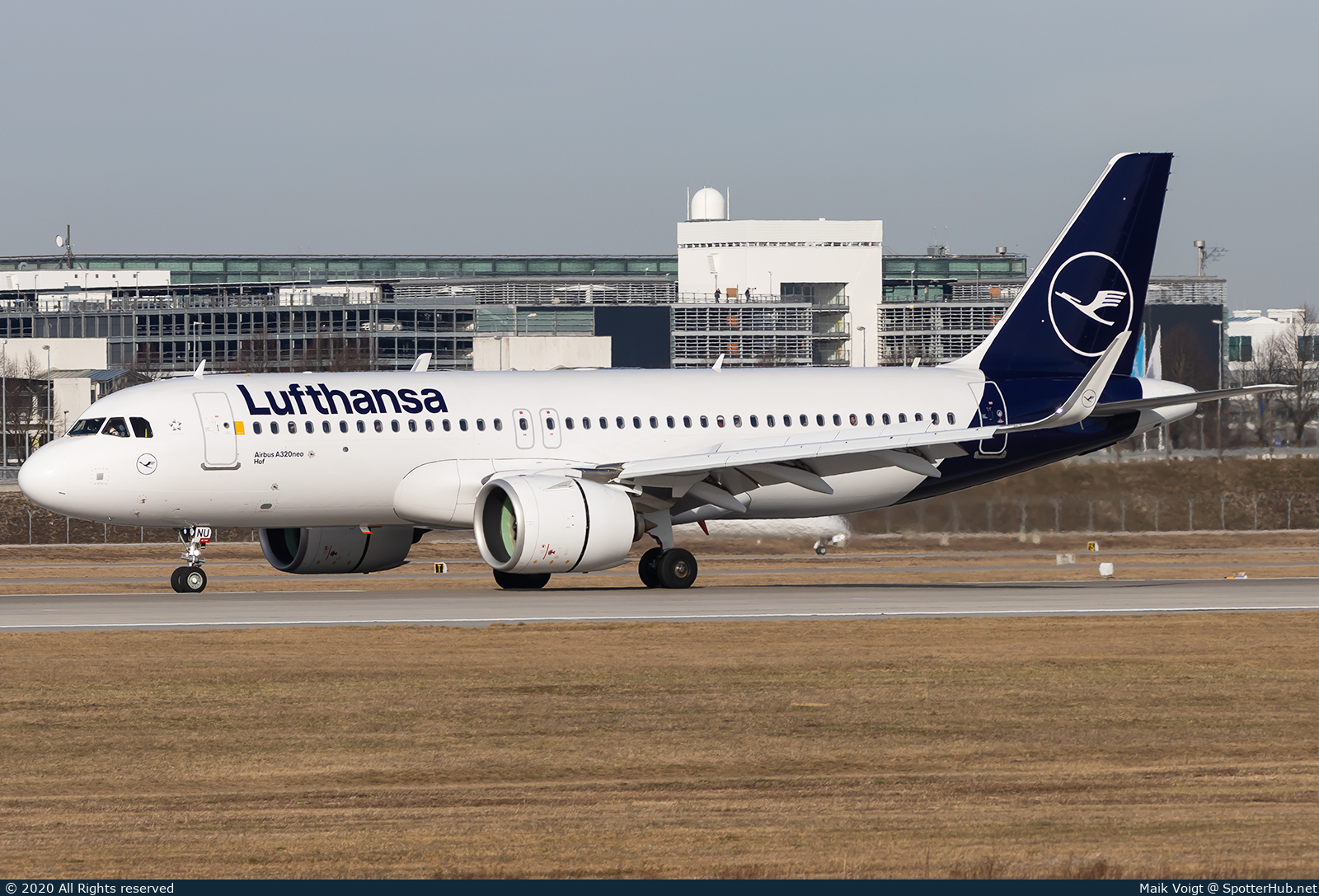 Photo of D-AINU - Airbus A320-271N operated by Lufthansa