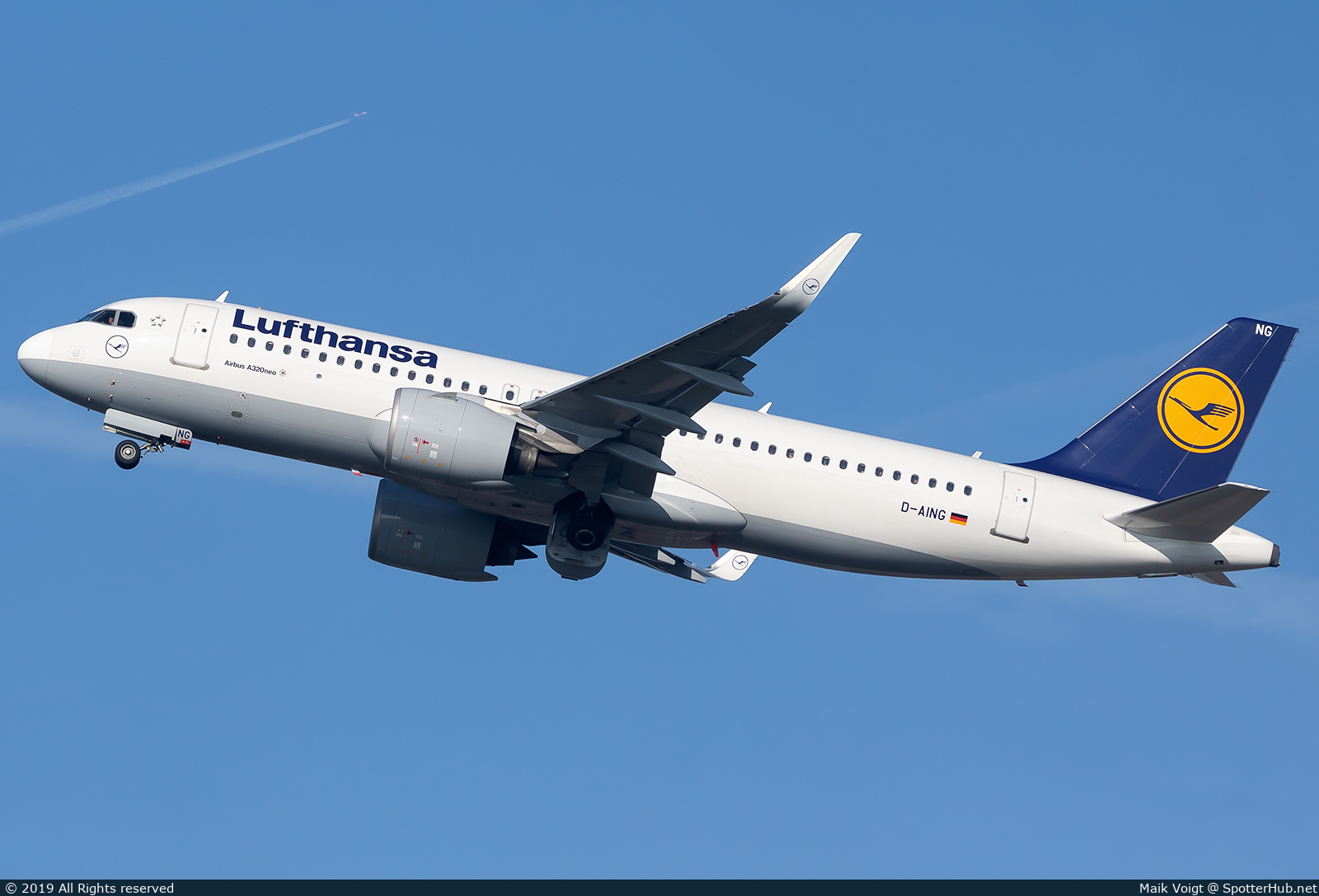 Photo of D-AING - Airbus A320-271N operated by Lufthansa