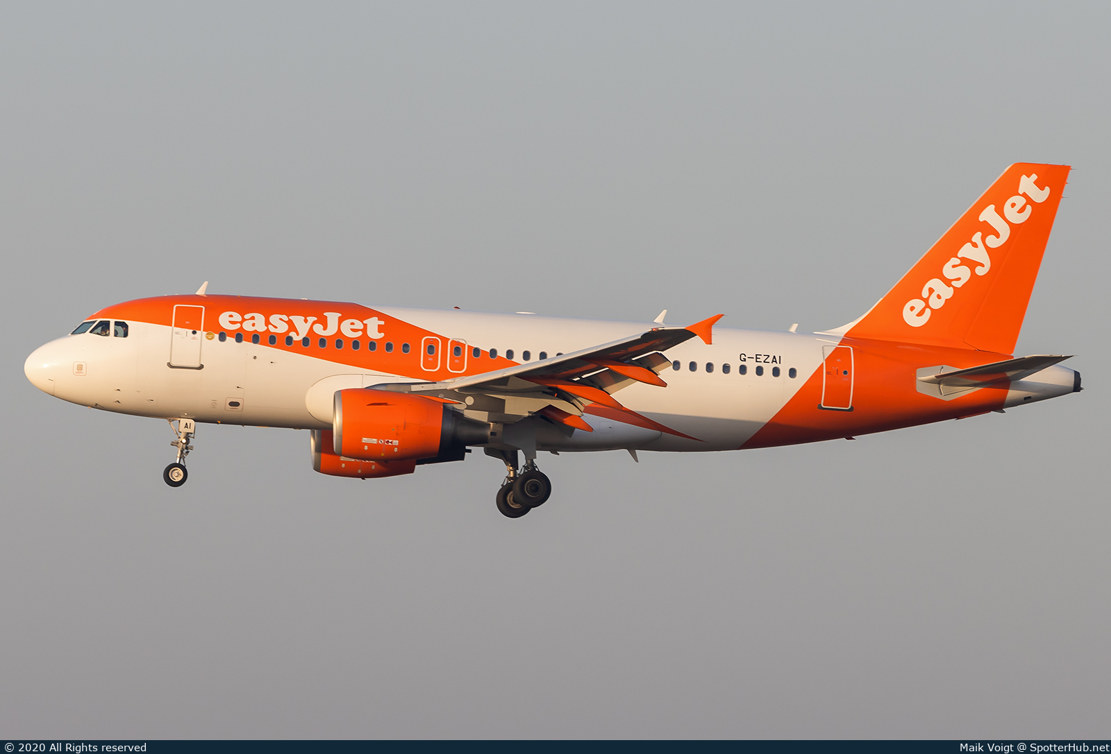 Photo of G-EZAI - Airbus A319-111 operated by easyJet