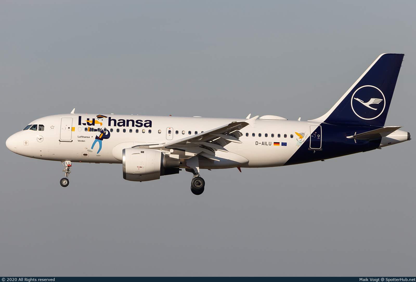 Photo of D-AILU - Airbus A319-114 operated by Lufthansa