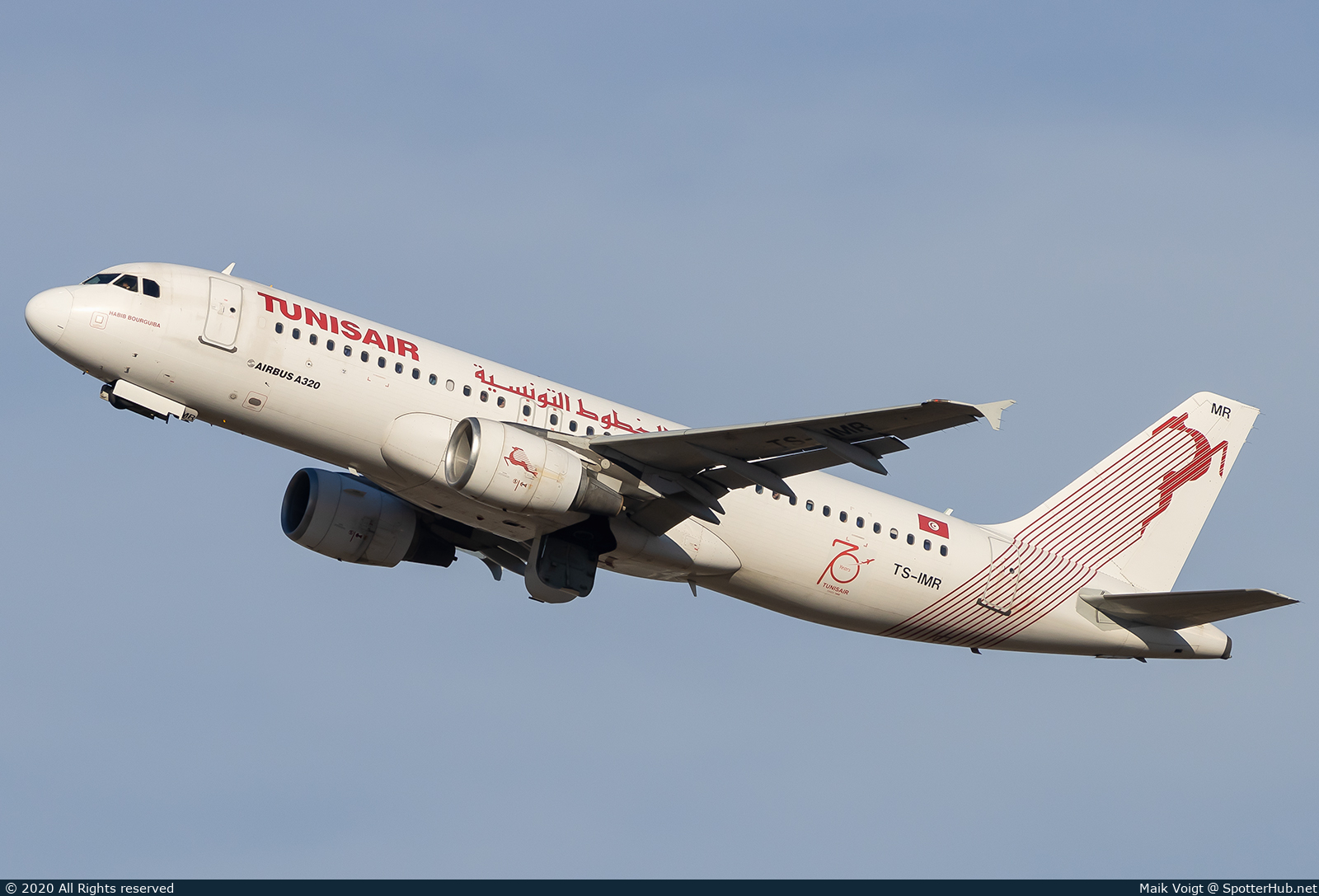 Photo of TS-IMR - Airbus A320-214 operated by Tunisair