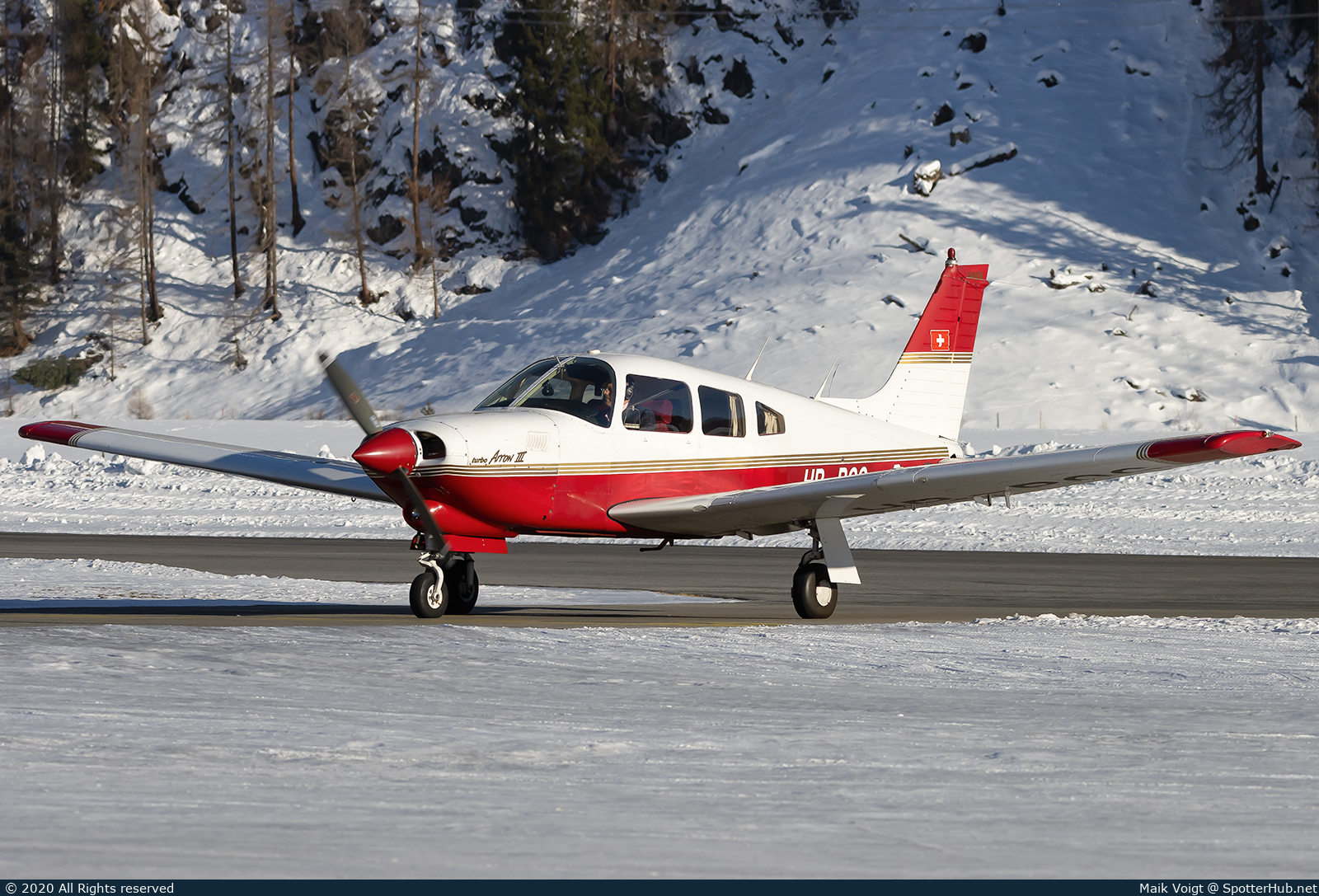 Photo of HB-PQG - Piper PA-28R-201T Turbo Arrow III operated by EFOS Flight-Charter