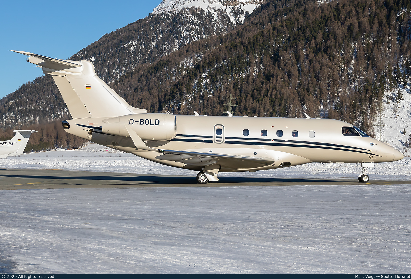 Photo of D-BOLD - Embraer Praetor 500 operated by Black Horse Aviation