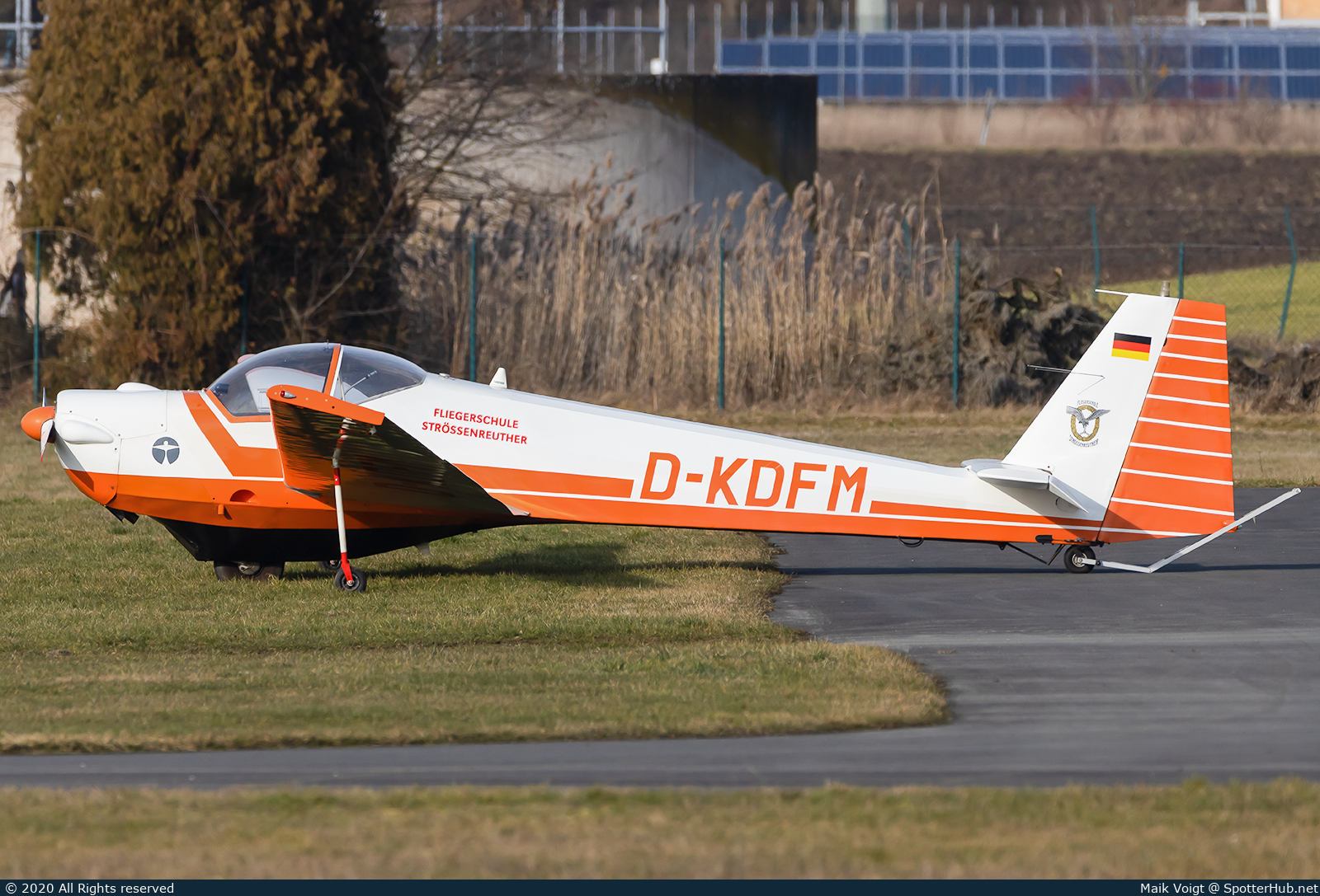 Photo of D-KDFM - Scheibe SF 25C Falke 2000 operated by Fliegerschule Strössenreuther