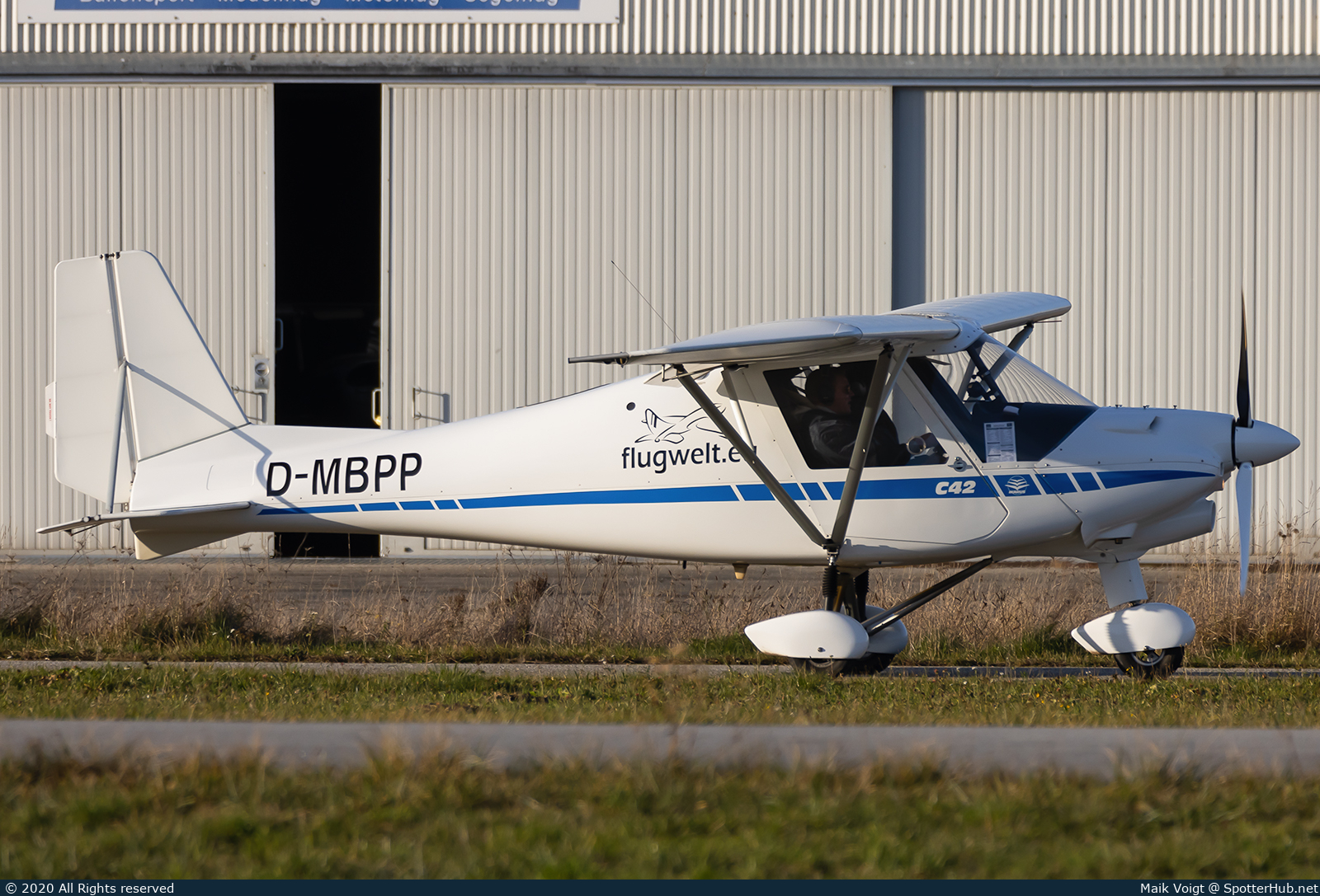 Photo of D-MBPP - Comco Ikarus C42 operated by A.M. Flugwelt