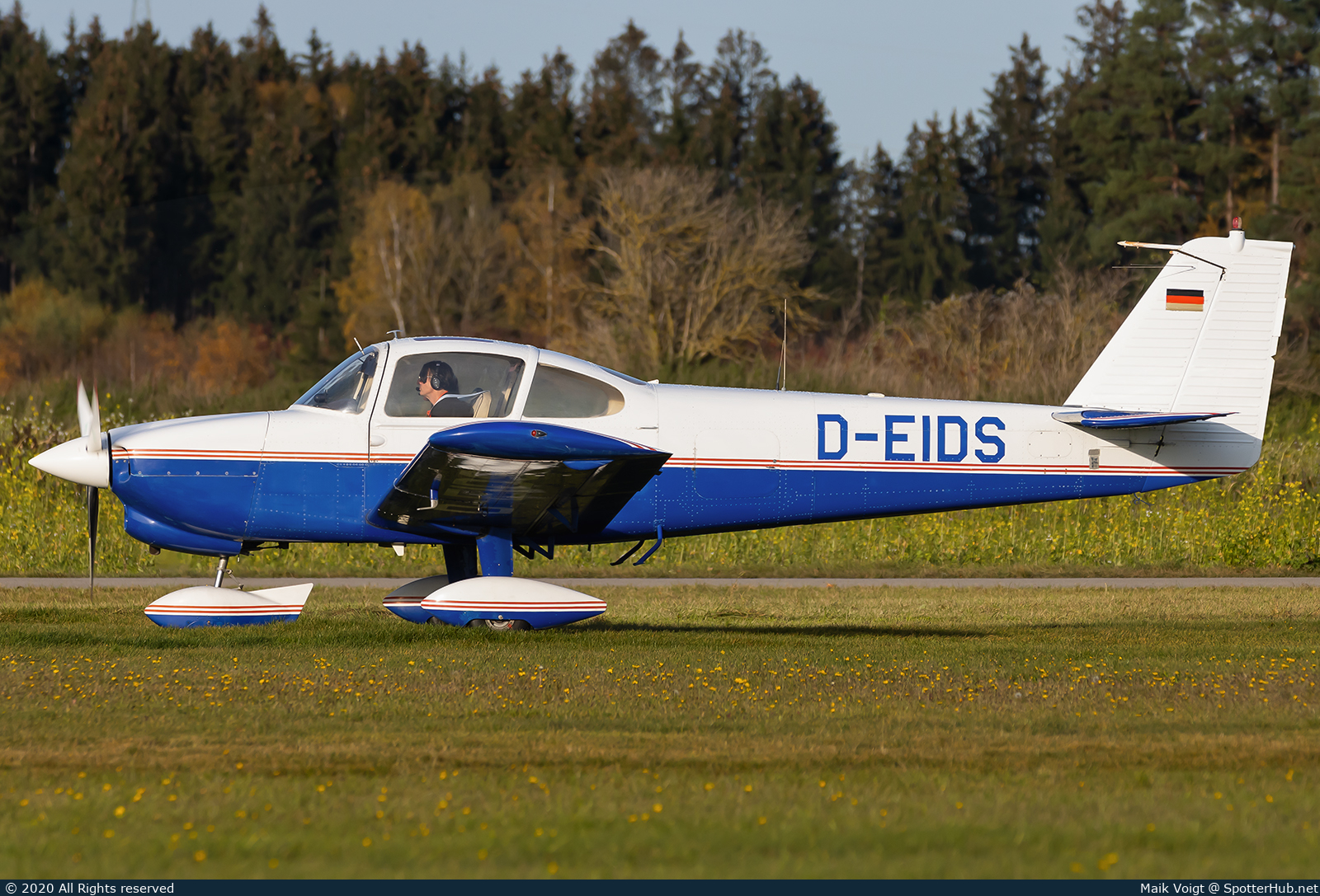 Photo of D-EIDS - Fuji FA-200-180 Aero Subaru operated by Private
