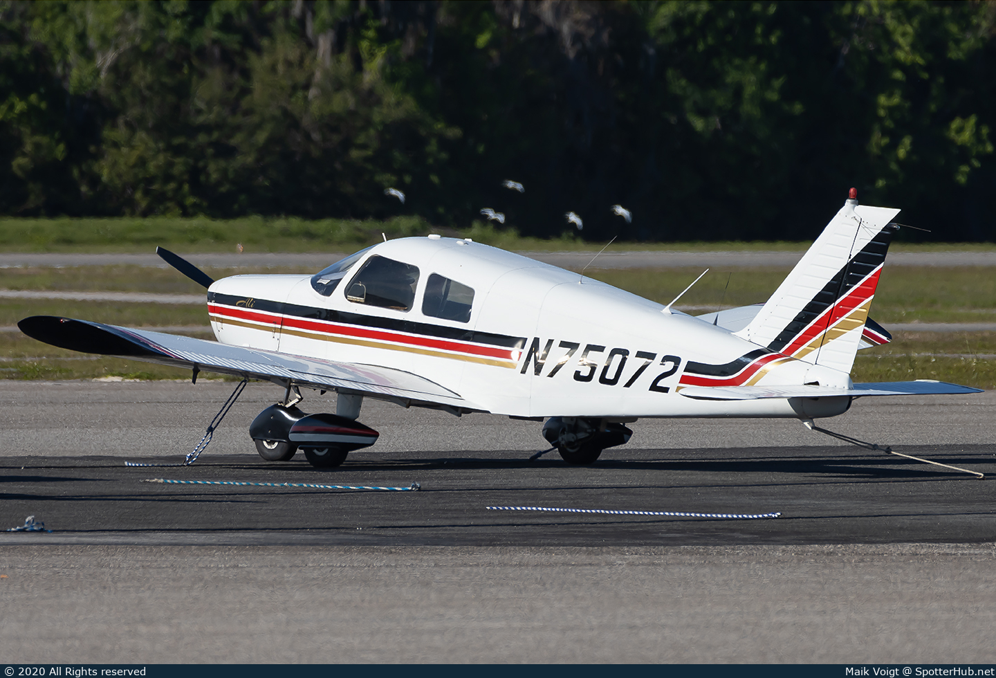 Photo of N75072 - Piper PA-28-140 Cherokee operated by Private