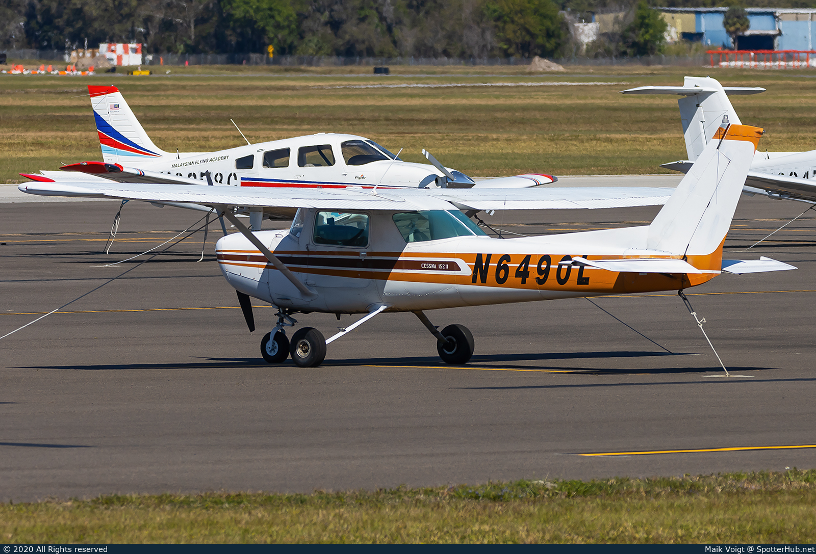 Photo of N6490L - Cessna 152 II operated by Private