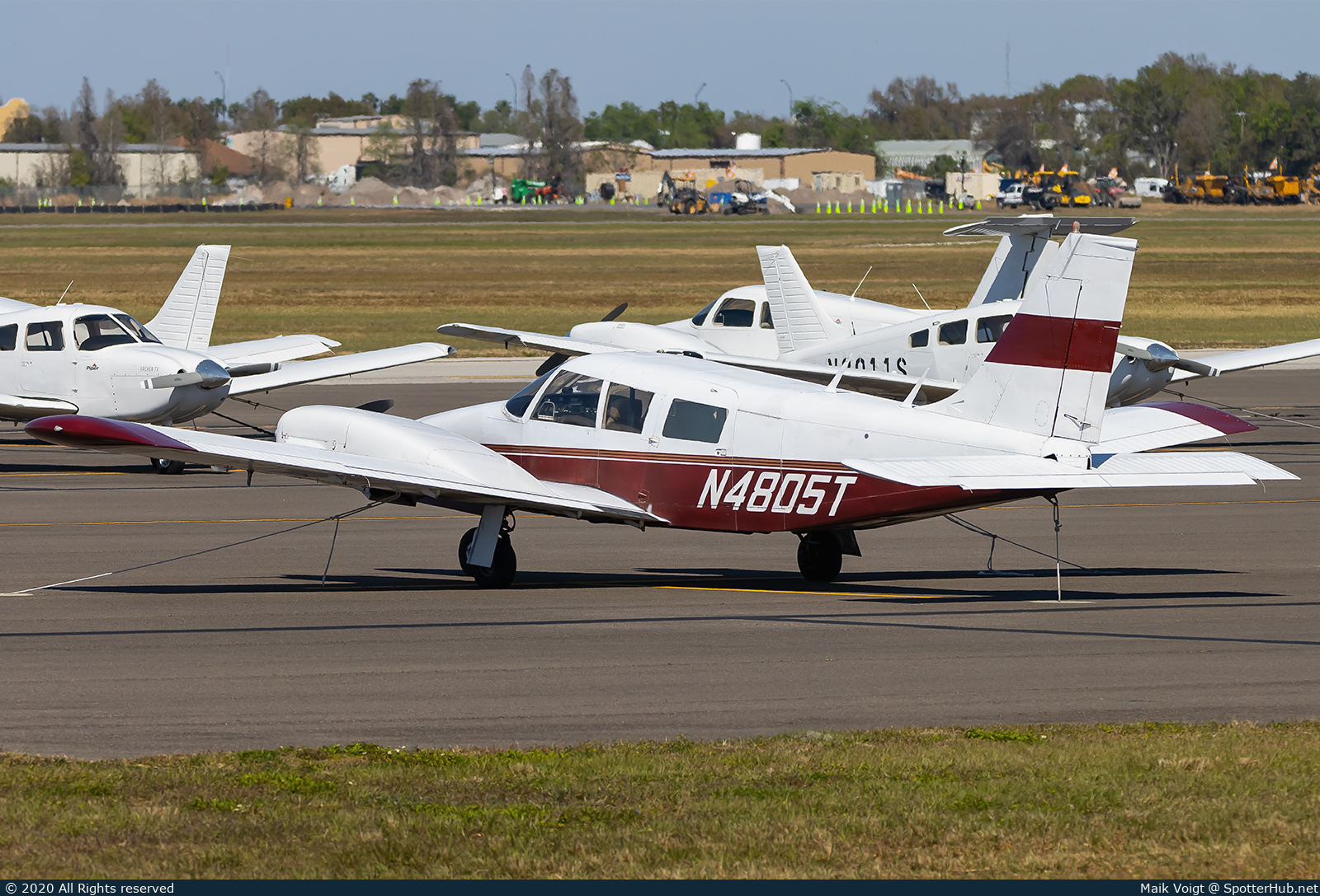 Photo of N4805T - Piper PA-34-200 Seneca operated by Private