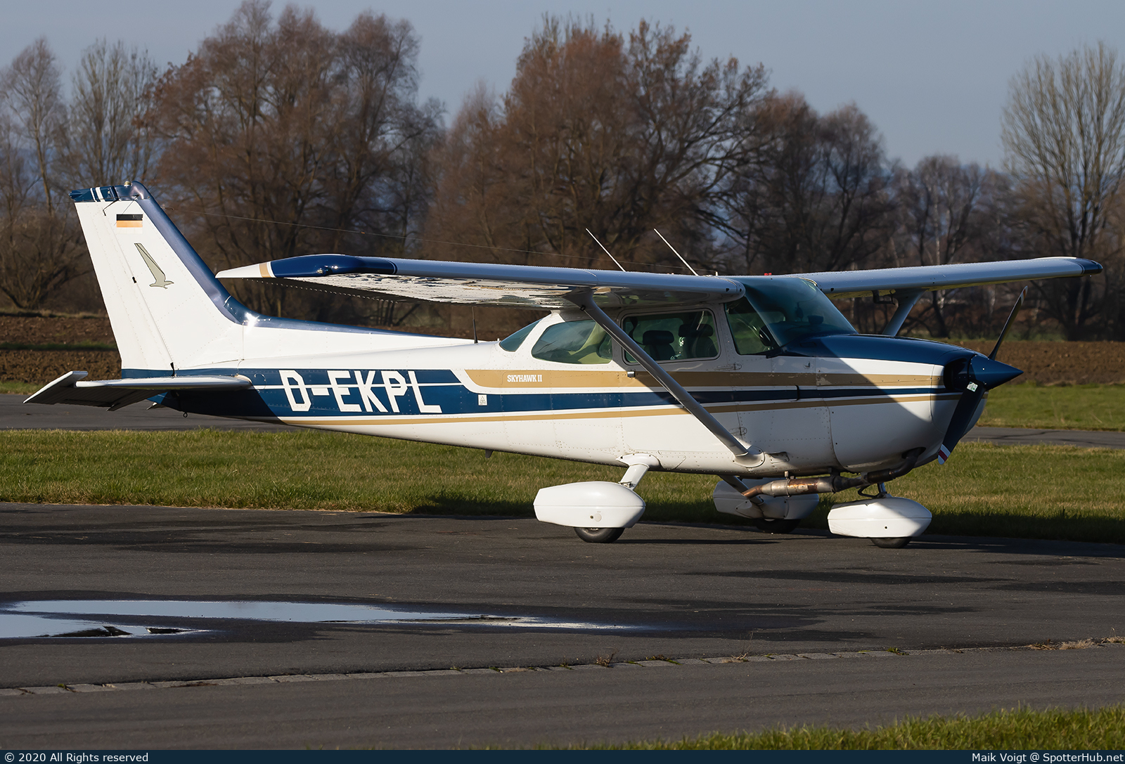 Photo of D-EKPL - Cessna 172N Skyhawk II operated by Luftsportverein Deggendorf-Plattling