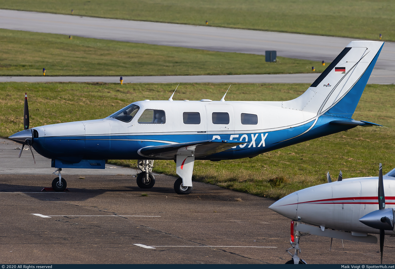 Photo of D-EOXX - Piper PA-46-310P Malibu operated by Private