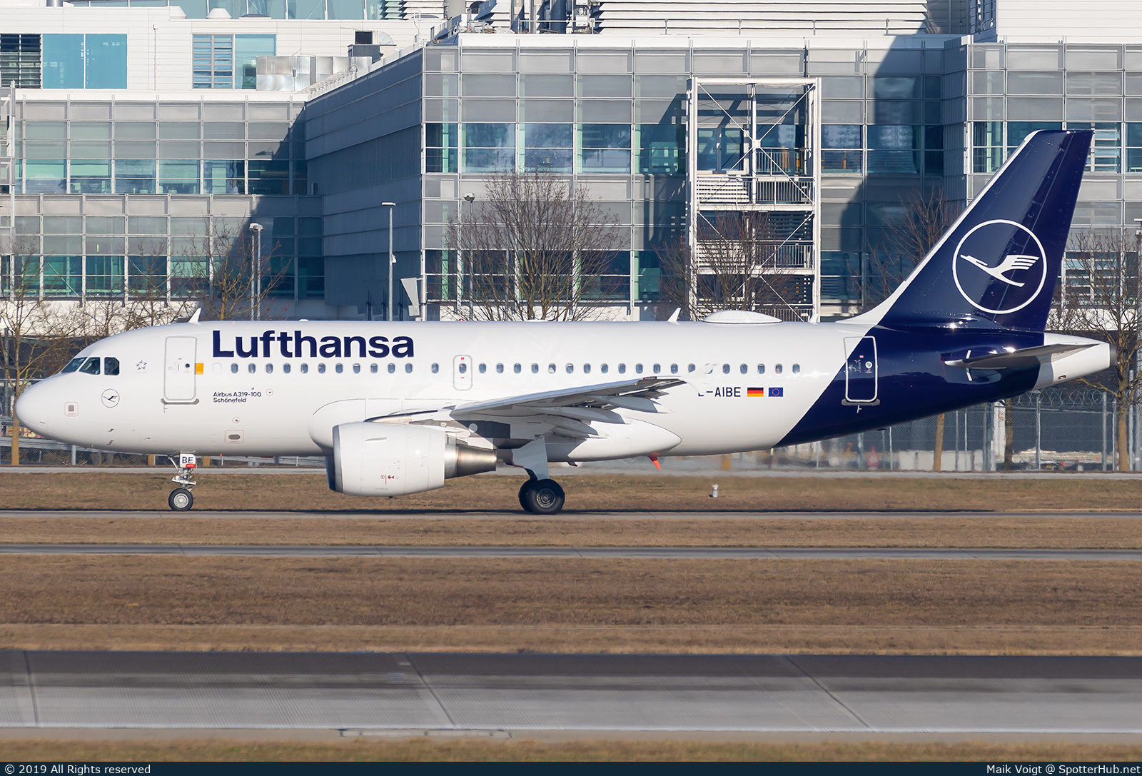 Photo of D-AIBE - Airbus A319-112 operated by Lufthansa