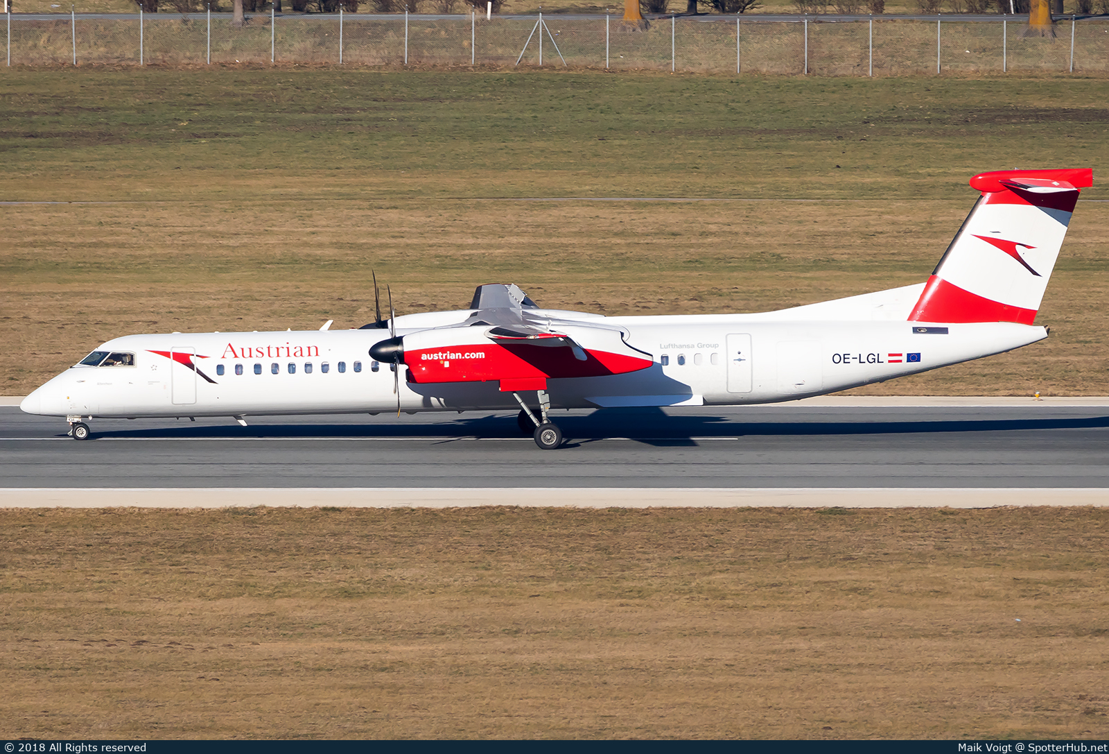 Photo of OE-LGL - Bombardier DHC-8-402 Dash 8 Q400 operated by Austrian Airlines