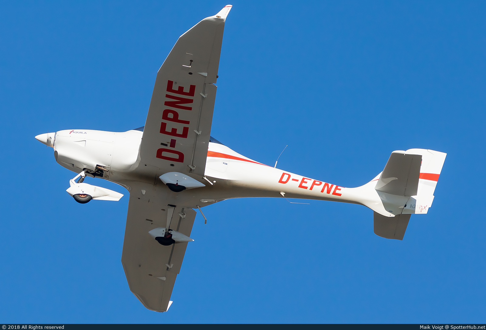 Photo of D-EPNE - Aquila A211 GX operated by Flugsportzentrum Tirol