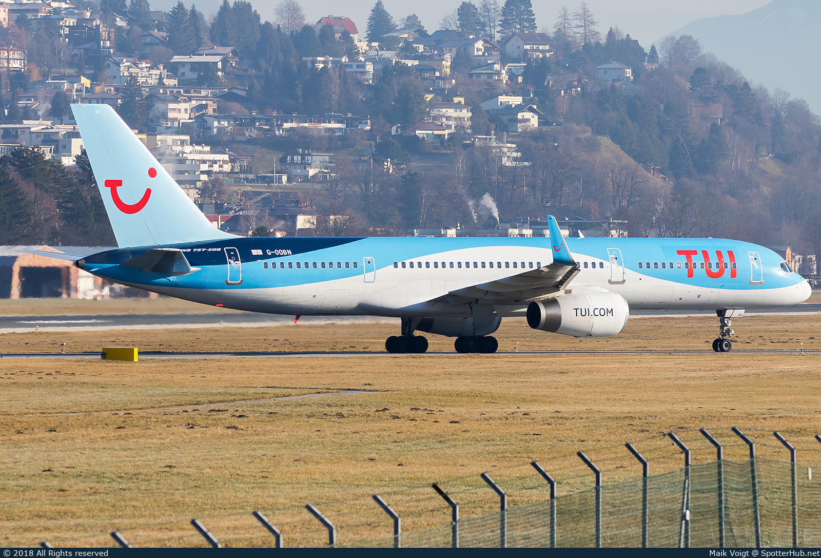 Photo of G-OOBN - Boeing 757-2G5 operated by TUI Airways