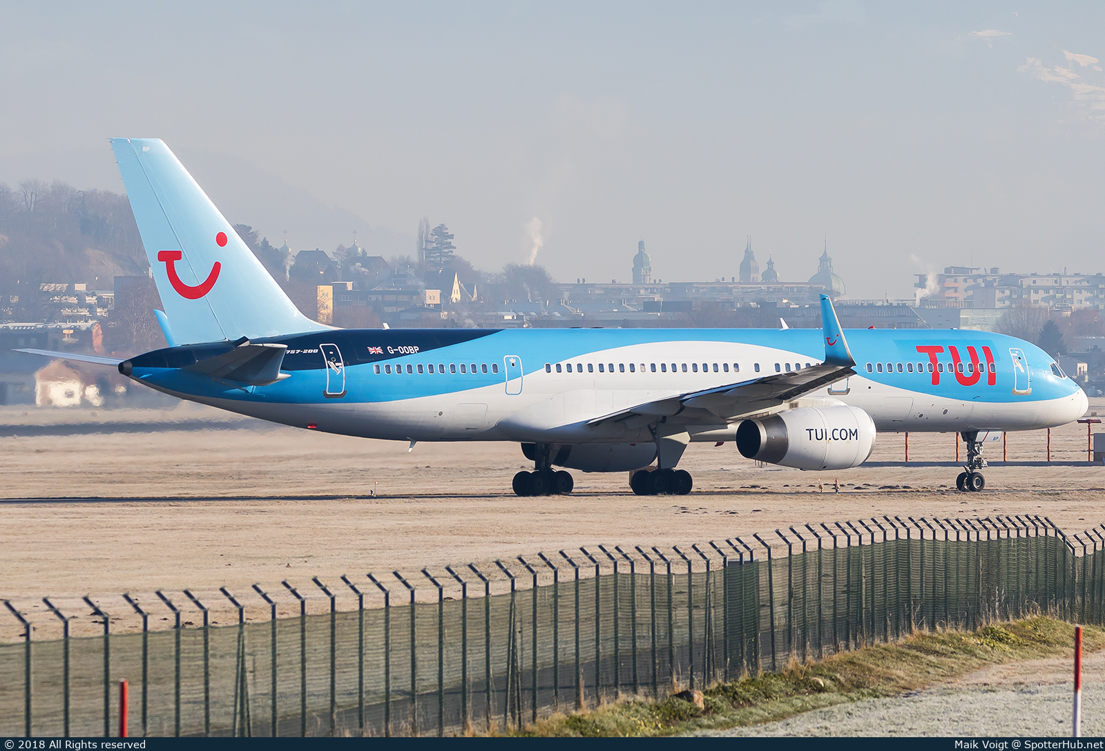 Photo of G-OOBP - Boeing 757-2G5 operated by TUI Airways