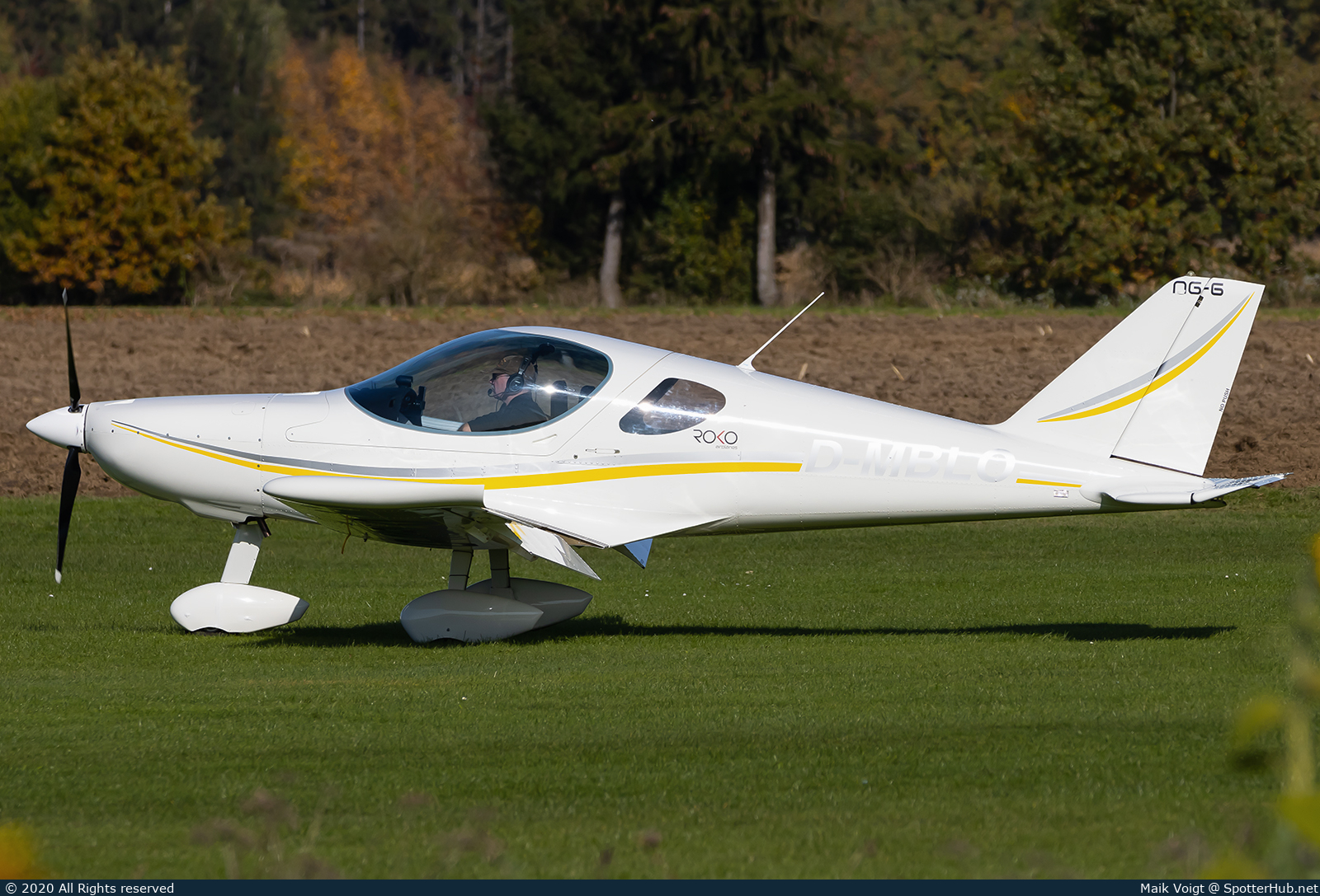 Photo of D-MBLO - Roko Aero NG-6 UL operated by Private