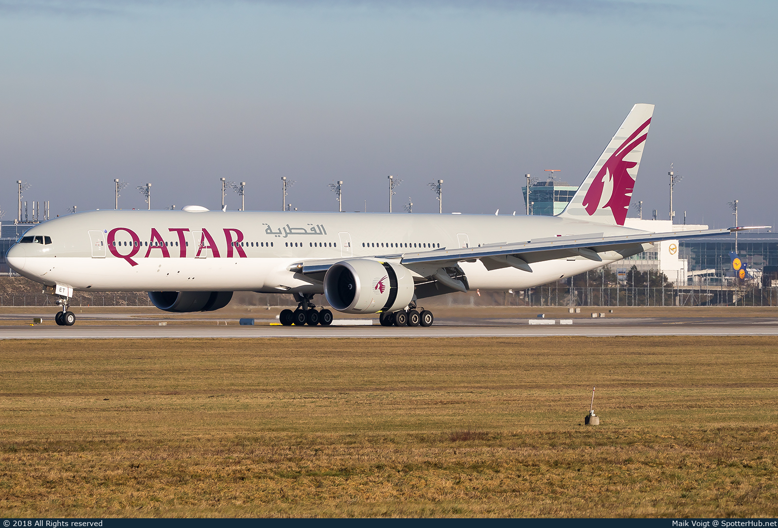 Photo of A7-BET - Boeing 777-3DZ(ER) operated by Qatar Airways