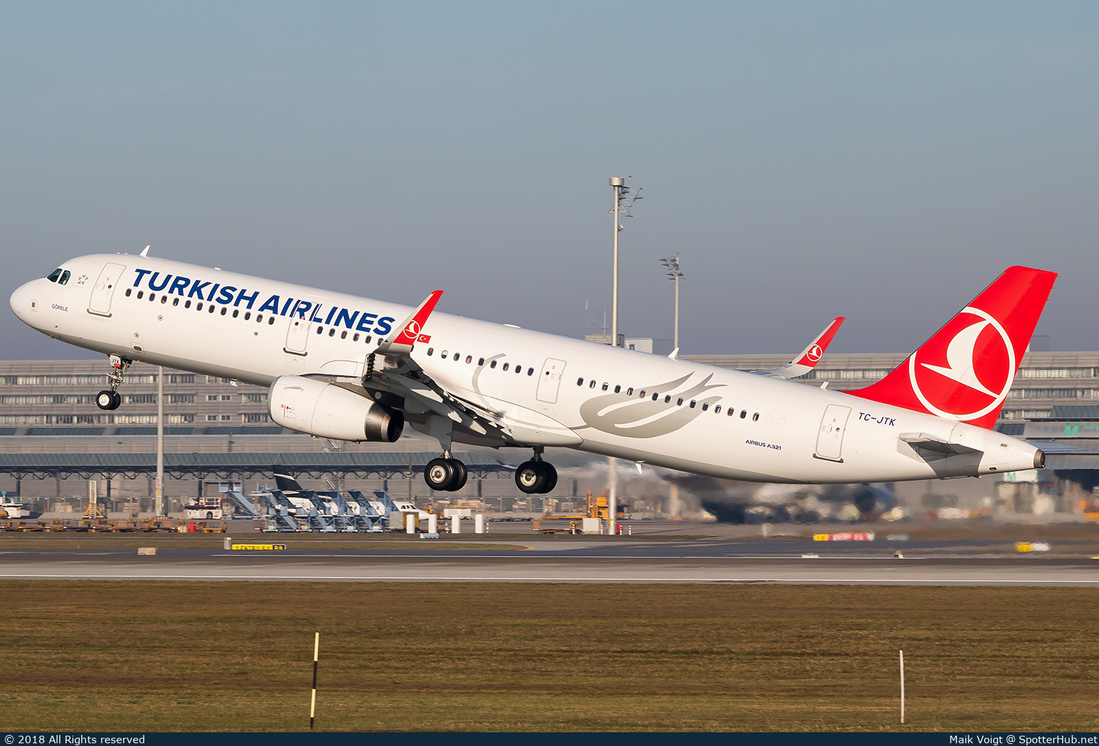 Photo of TC-JTK - Airbus A321-231 operated by Turkish Airlines