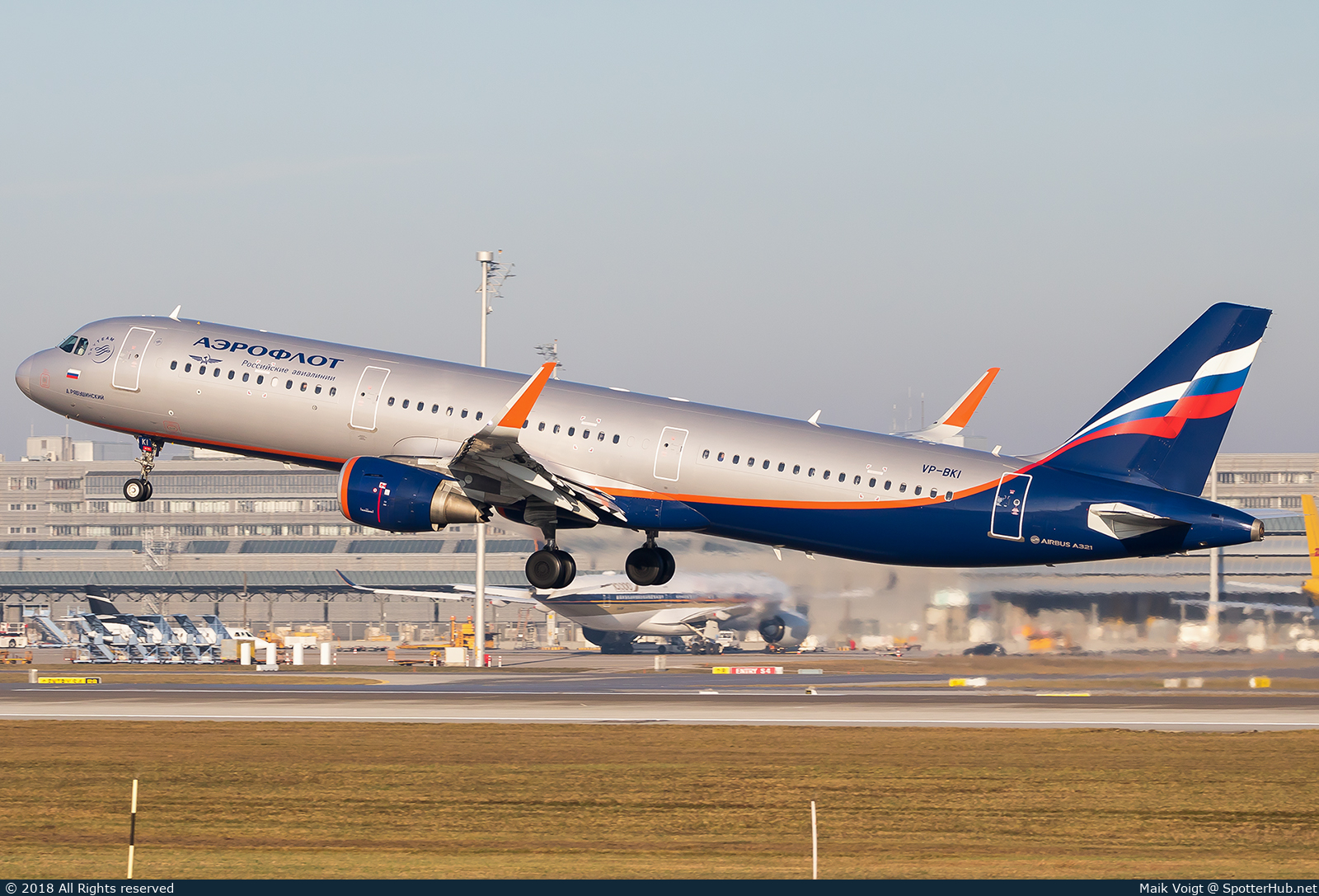 Photo of VP-BKI - Airbus A321-211 operated by Aeroflot