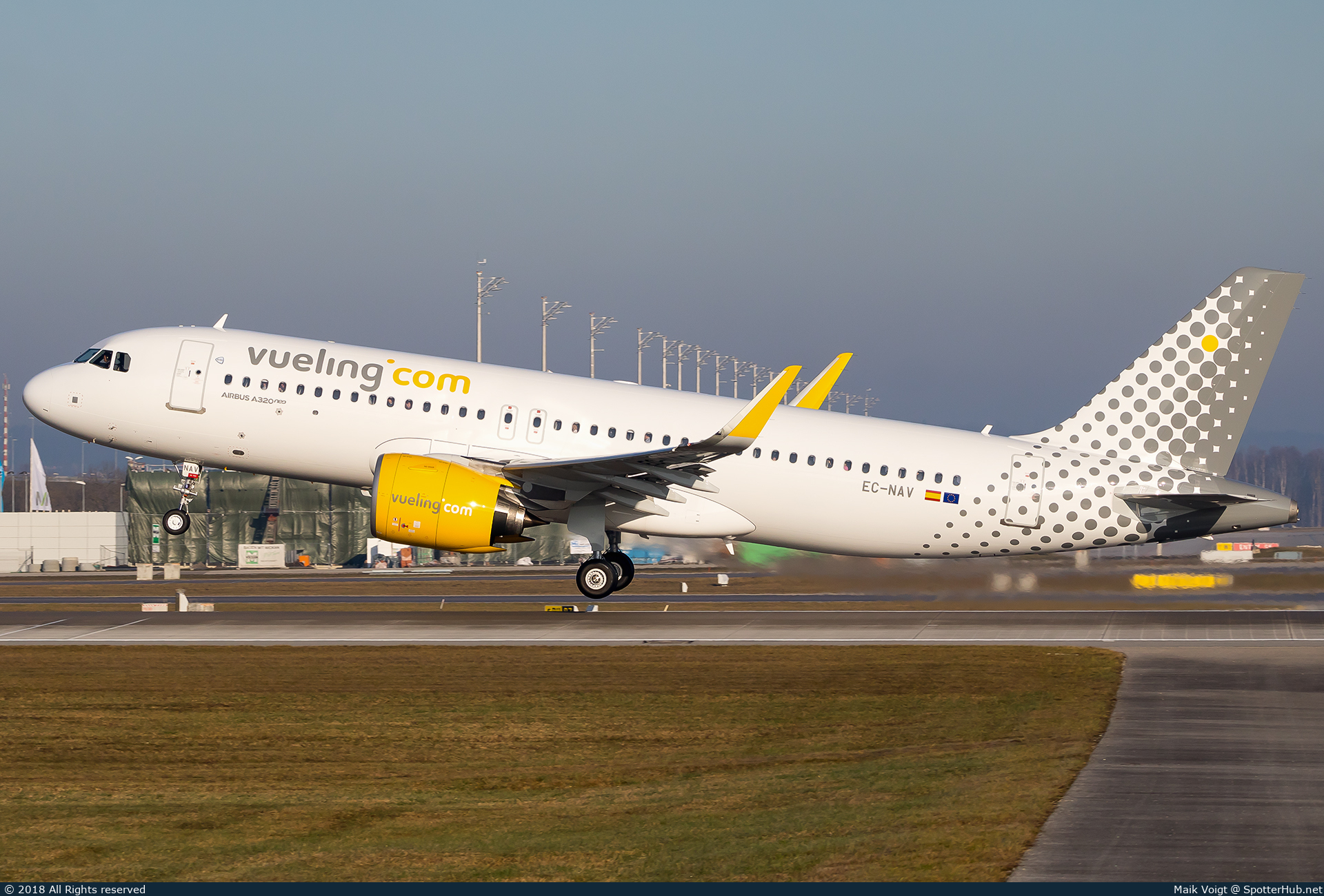 Photo of EC-NAV - Airbus A320-271N operated by Vueling