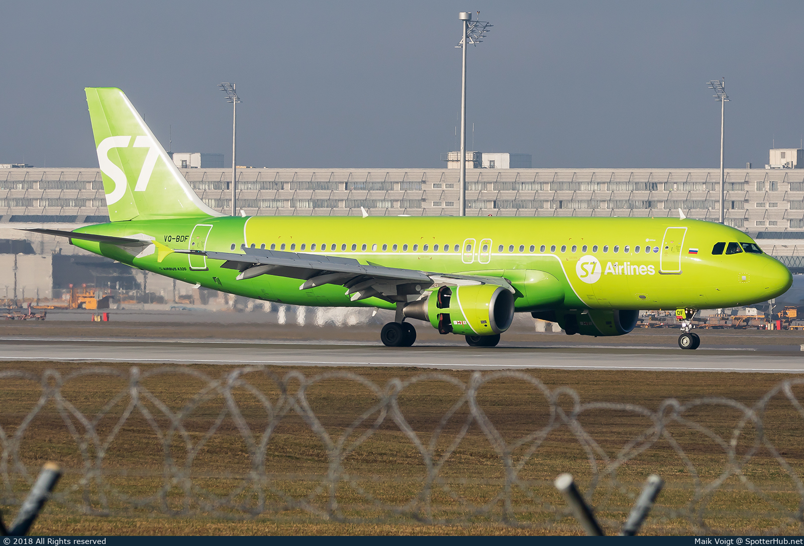 Photo of VQ-BDF - Airbus A320-214 operated by S7 Airlines