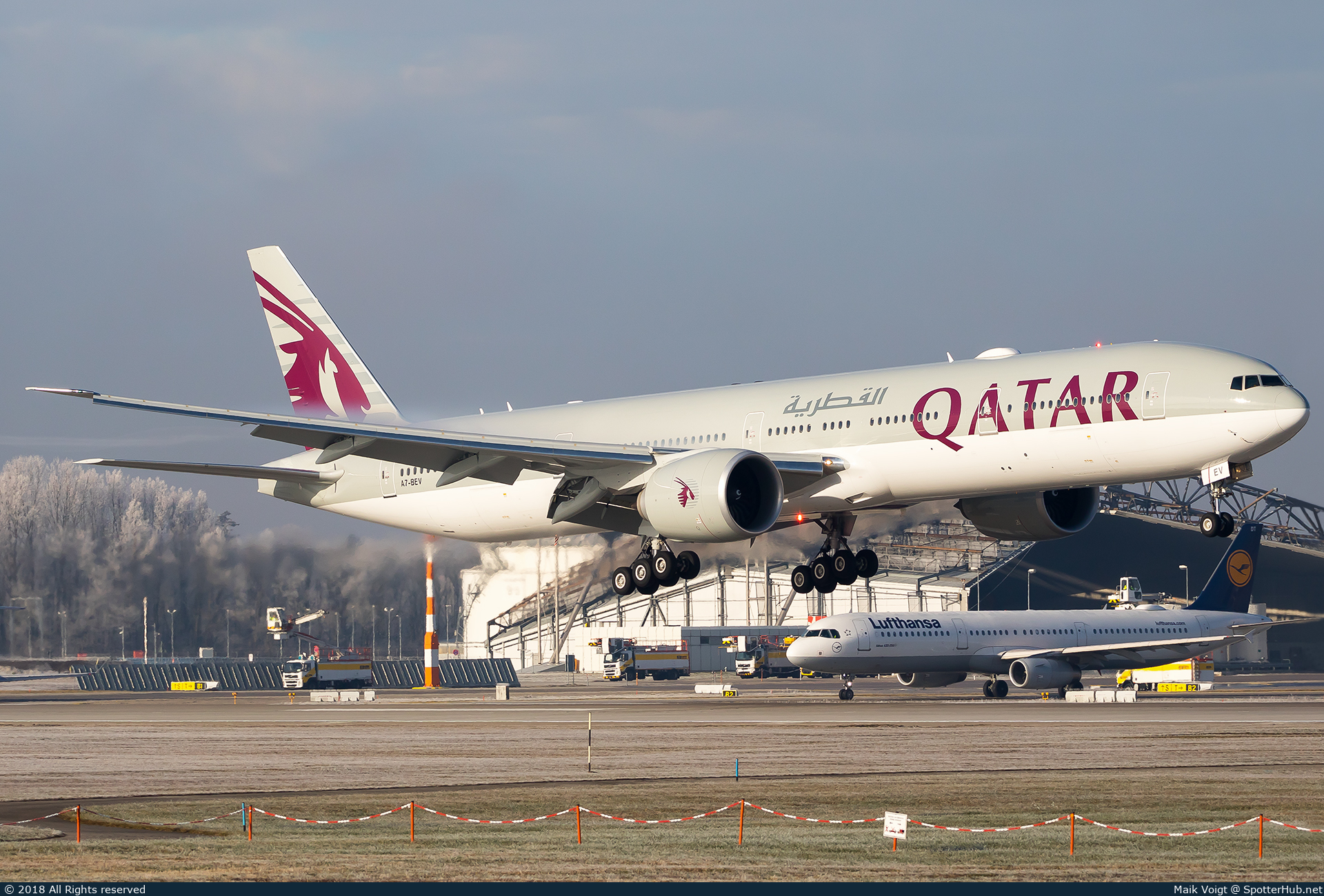 Photo of A7-BEV - Boeing 777-3DZ(ER) operated by Qatar Airways
