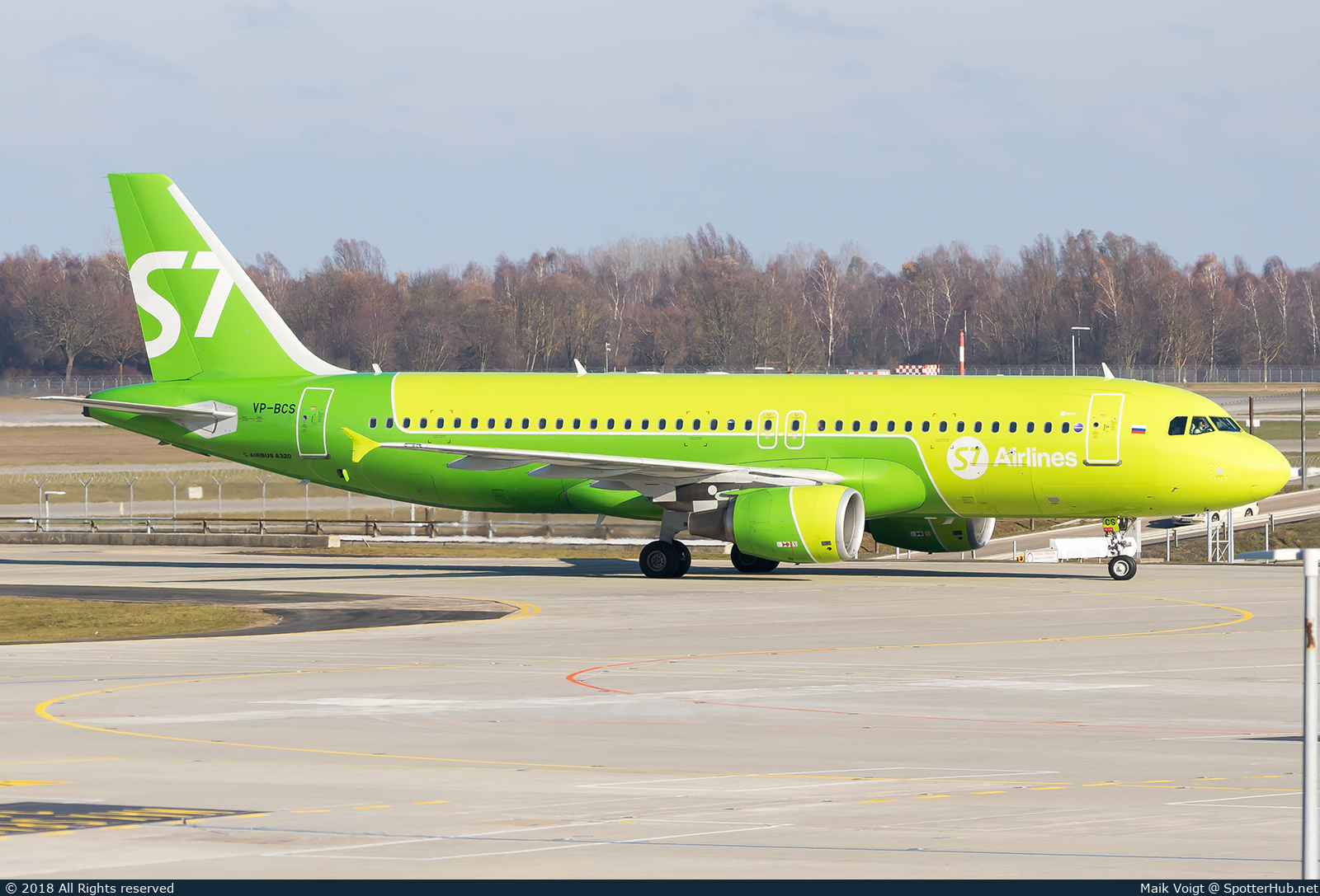 Photo of VP-BCS - Airbus A320-214 operated by S7 Airlines