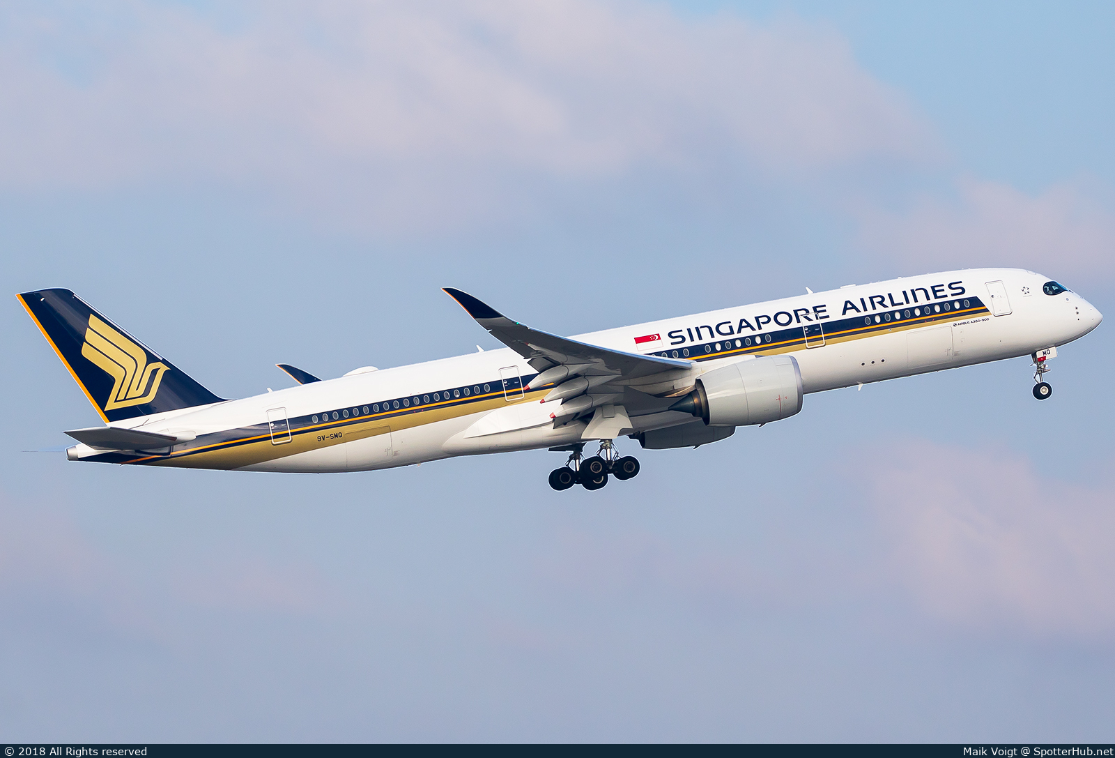 Photo of 9V-SMQ - Airbus A350-941 operated by Singapore Airlines