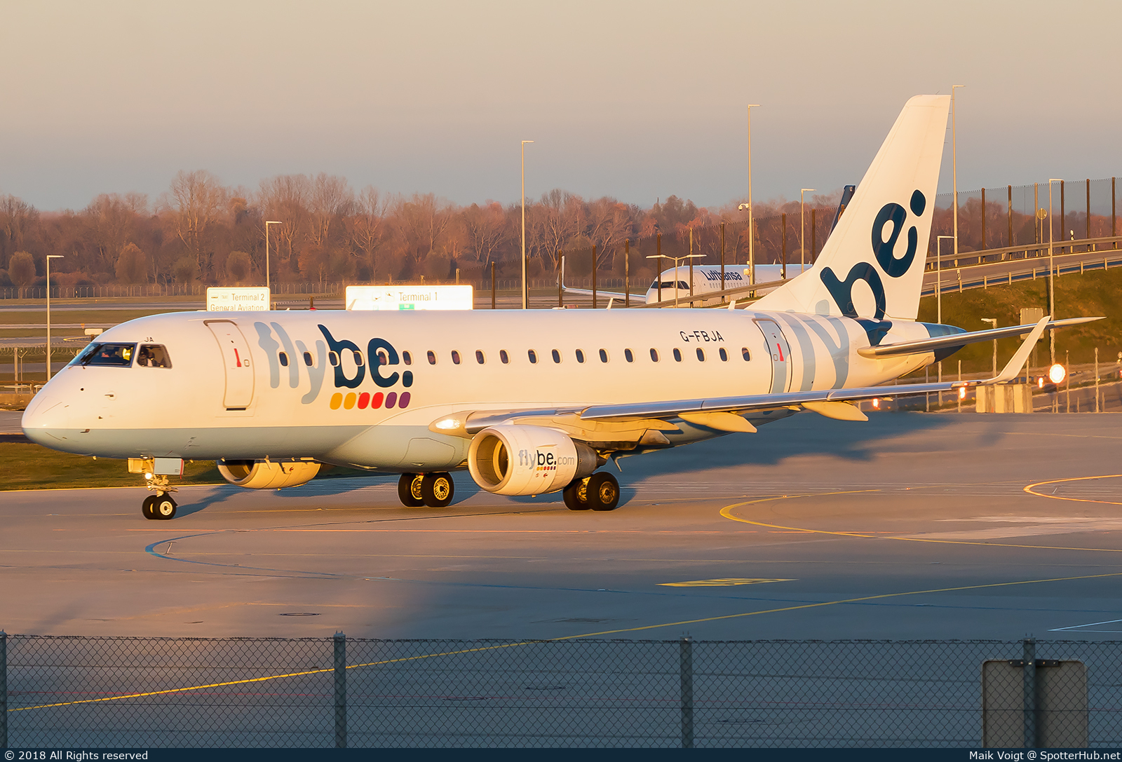 Photo of G-FBJA - Embraer ERJ-175STD operated by flybe
