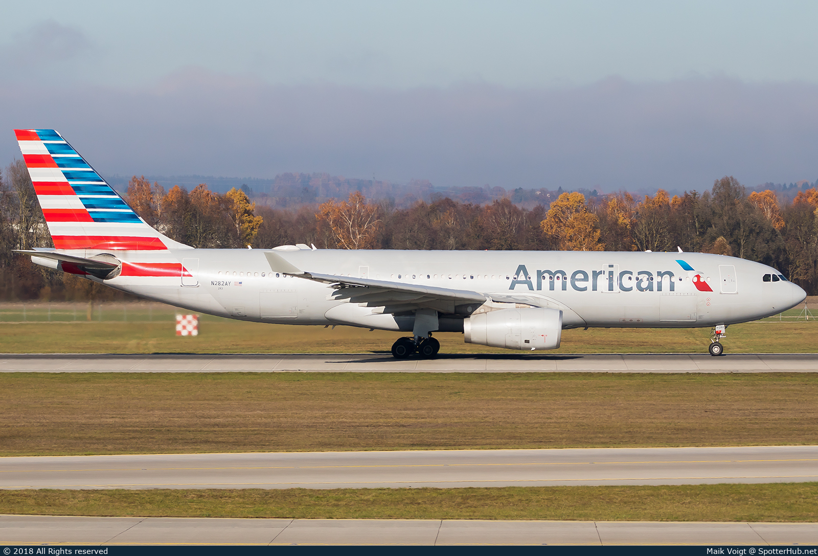 Photo of N282AY - Airbus A330-243 operated by American Airlines