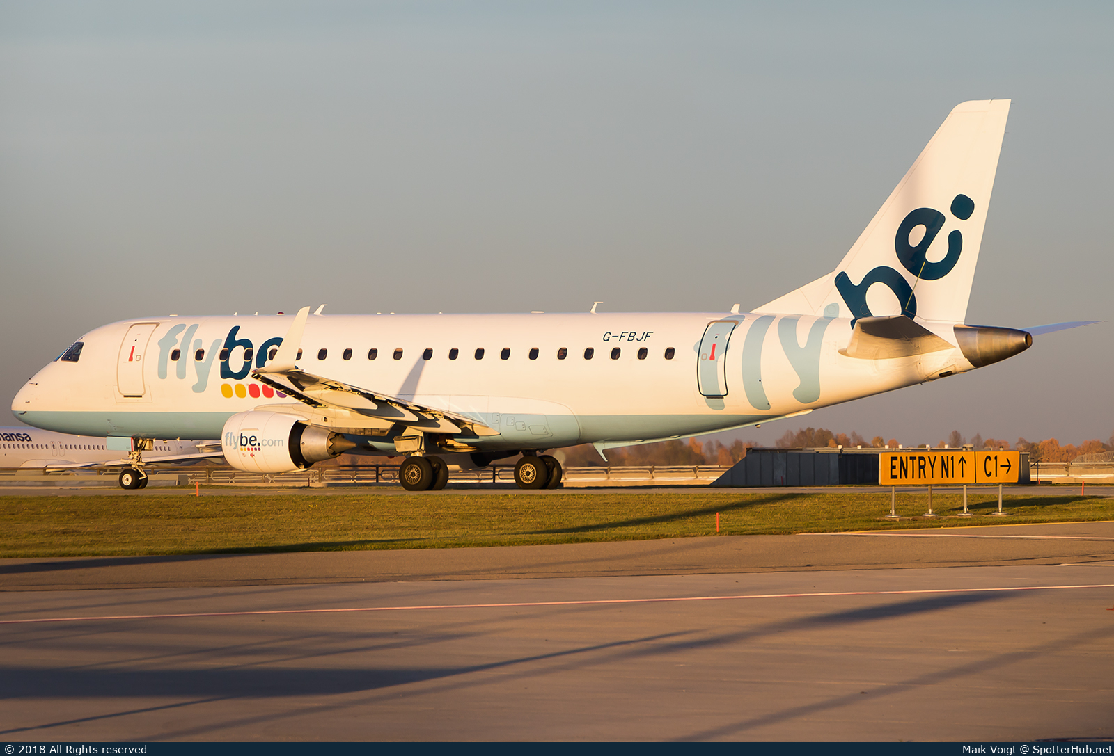 Photo of G-FBJF - Embraer ERJ-175STD operated by flybe