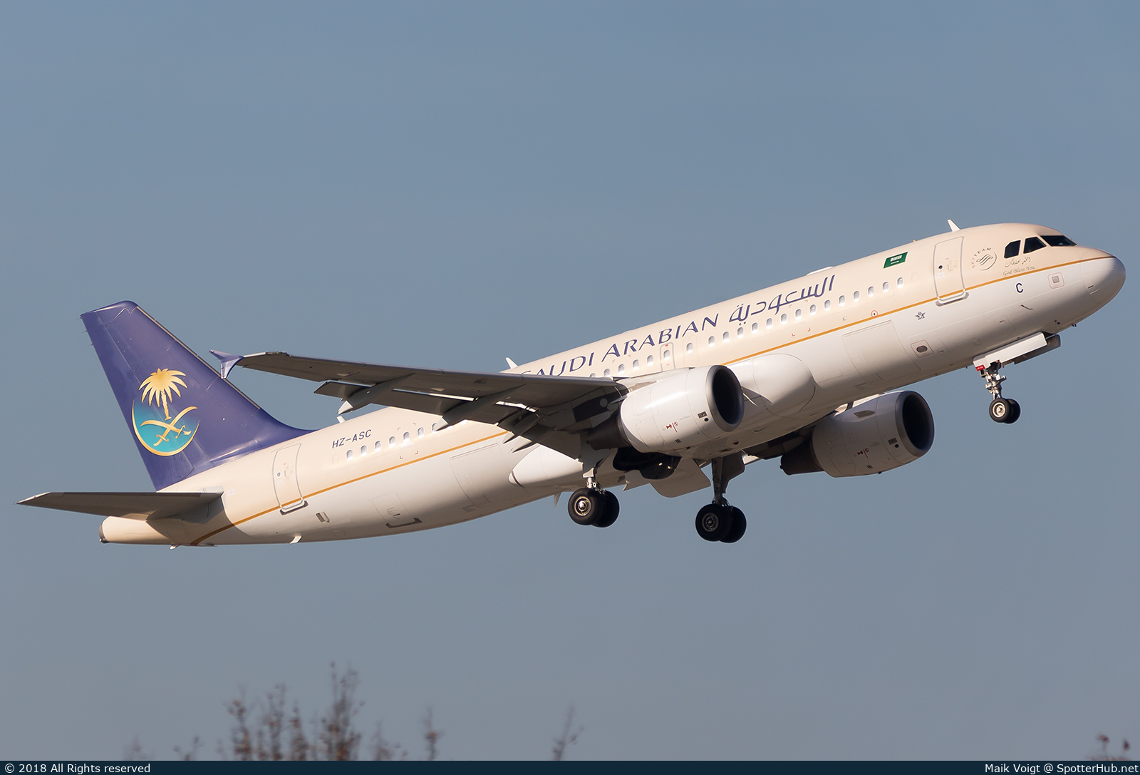 Photo of HZ-ASC - Airbus A320-214 operated by Saudi Arabian Airlines