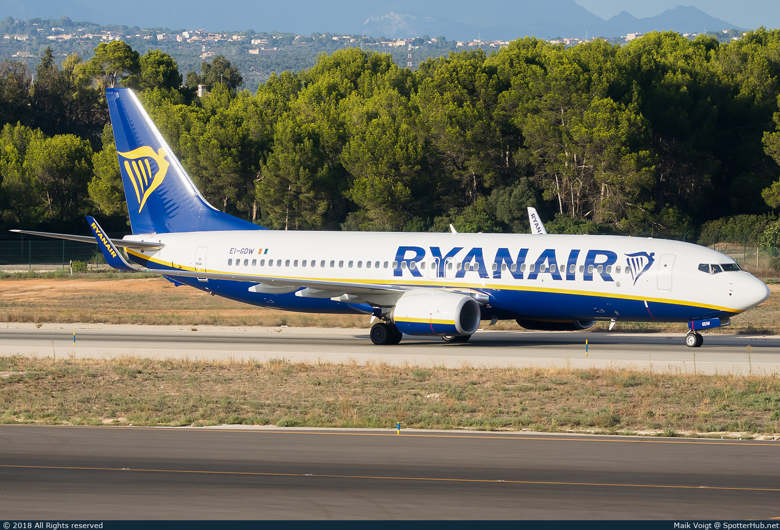 Photo of EI-GDW - Boeing 737-8AS operated by Ryanair