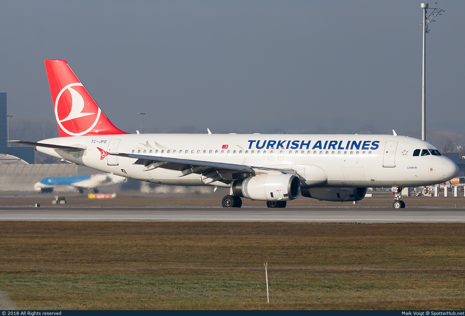 Photo of TC-JPO - Airbus A320-232 operated by Turkish Airlines