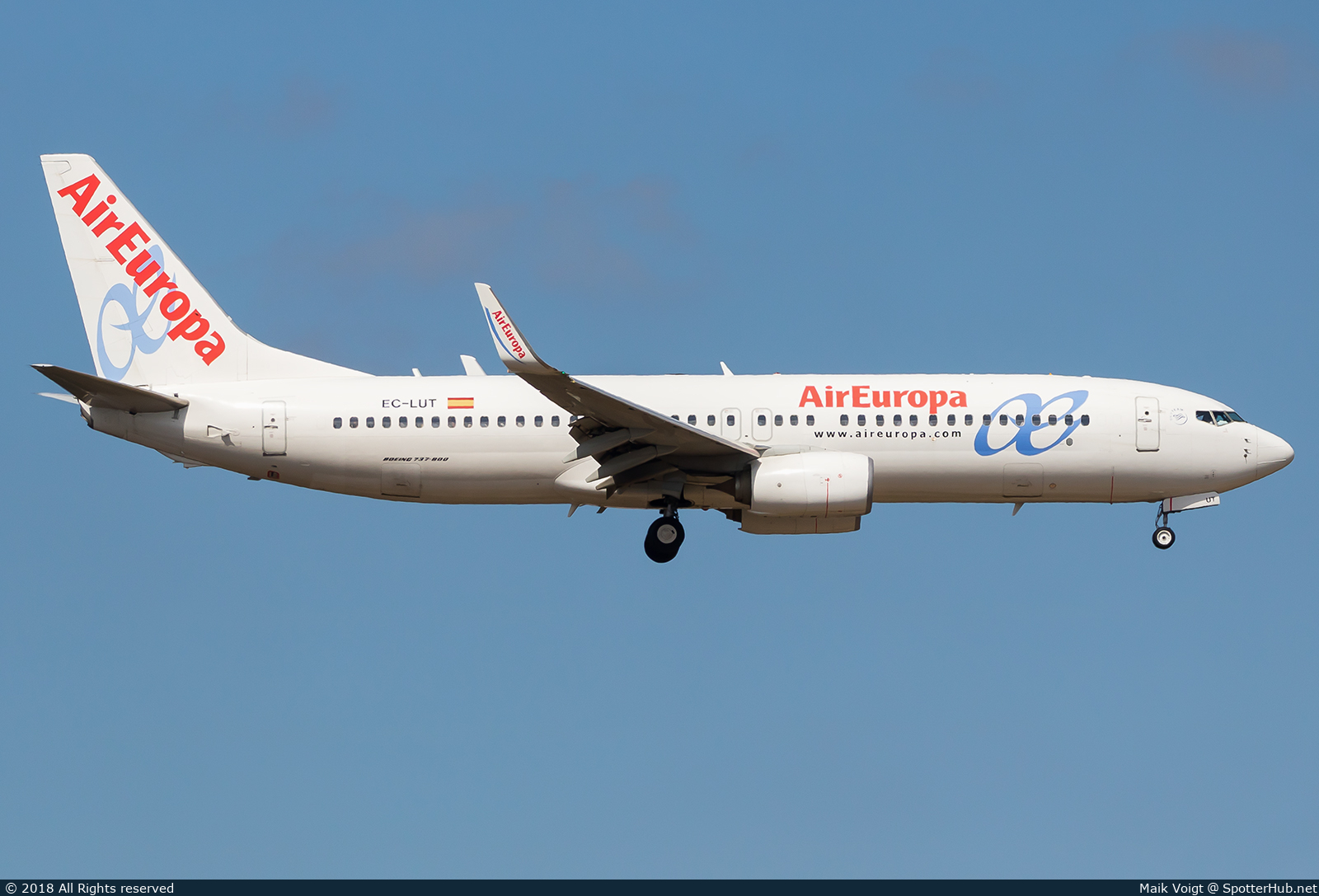 Photo of EC-LUT - Boeing 737-85P operated by Air Europa