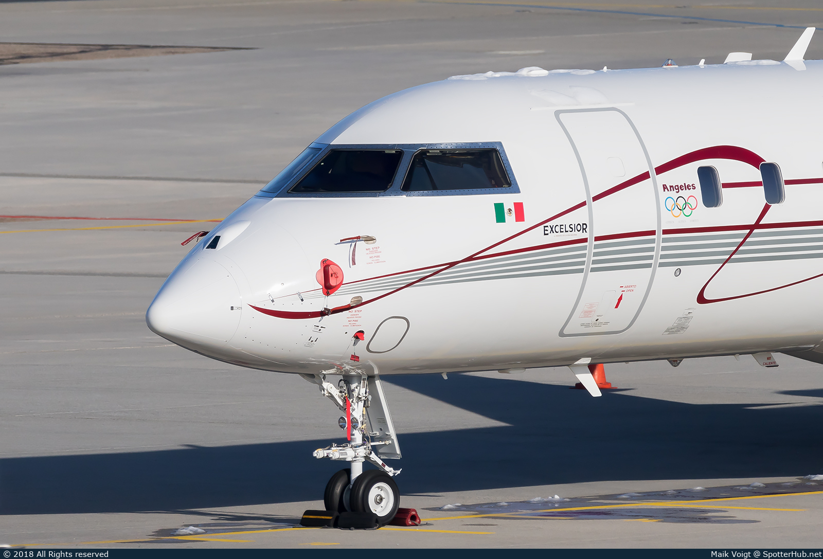 Photo of XA-OVR - Bombardier Global 6000 operated by Corporacion Aero Angeles