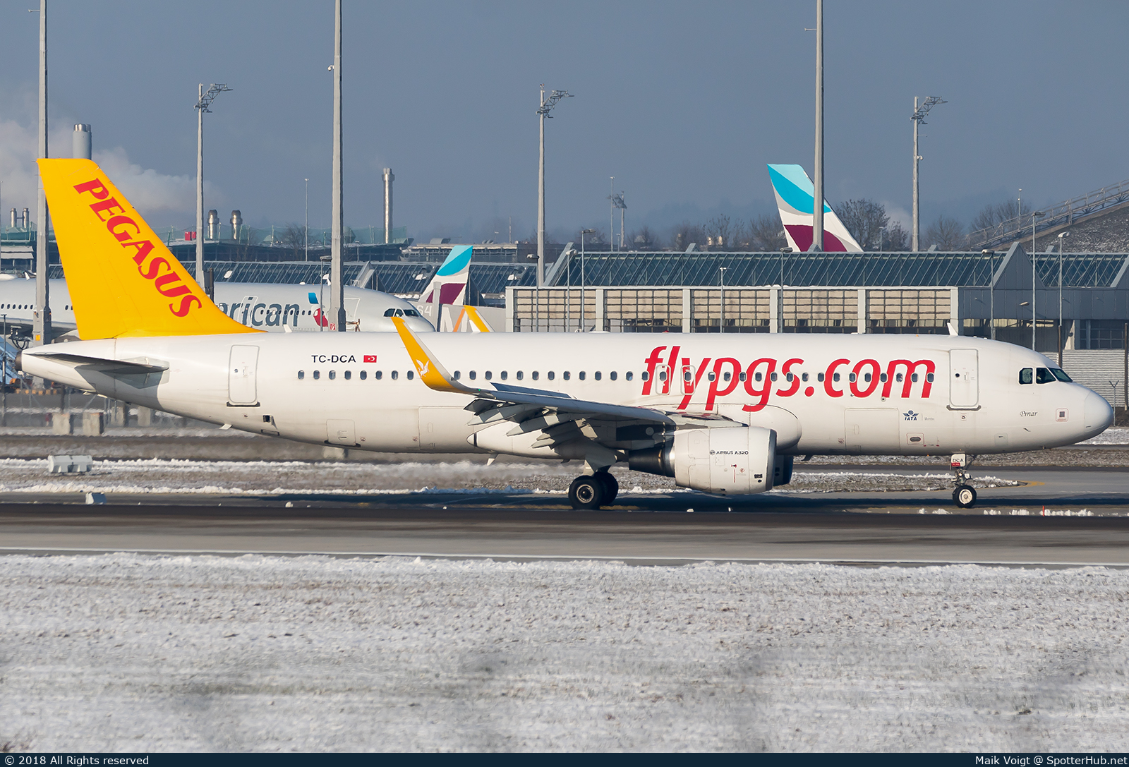 Photo of TC-DCA - Airbus A320-214 operated by Pegasus Airlines