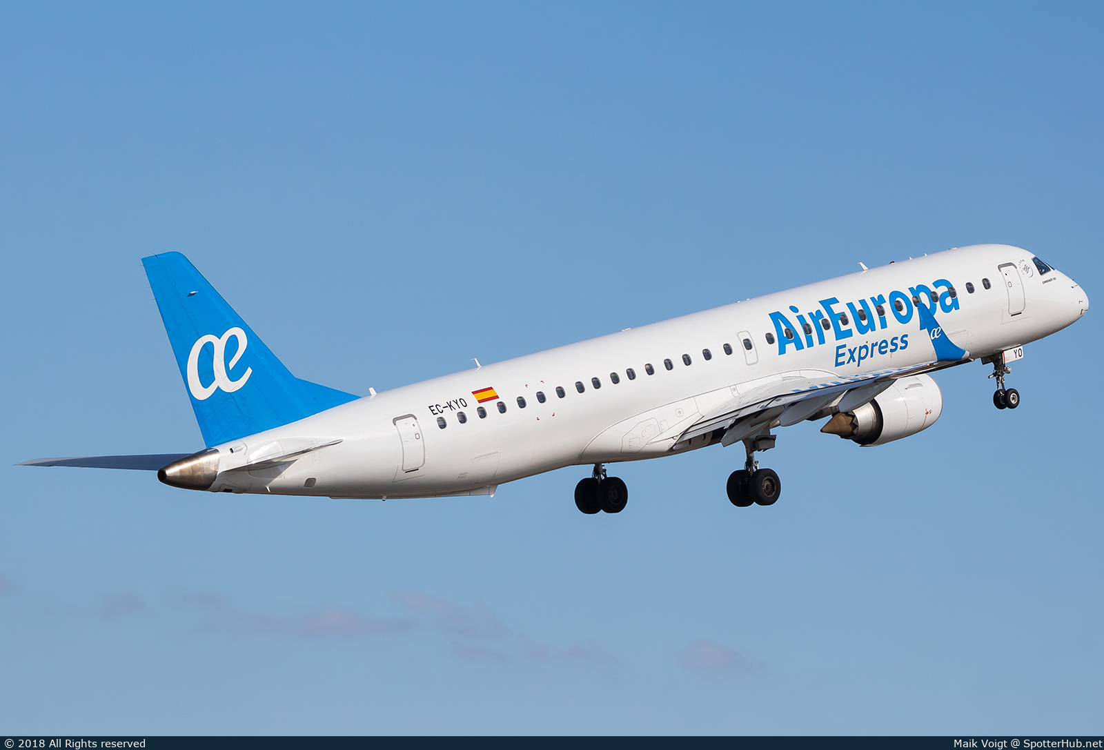 Photo of EC-KYO - Embraer ERJ-195LR operated by Air Europa Express (opb Aeronova)