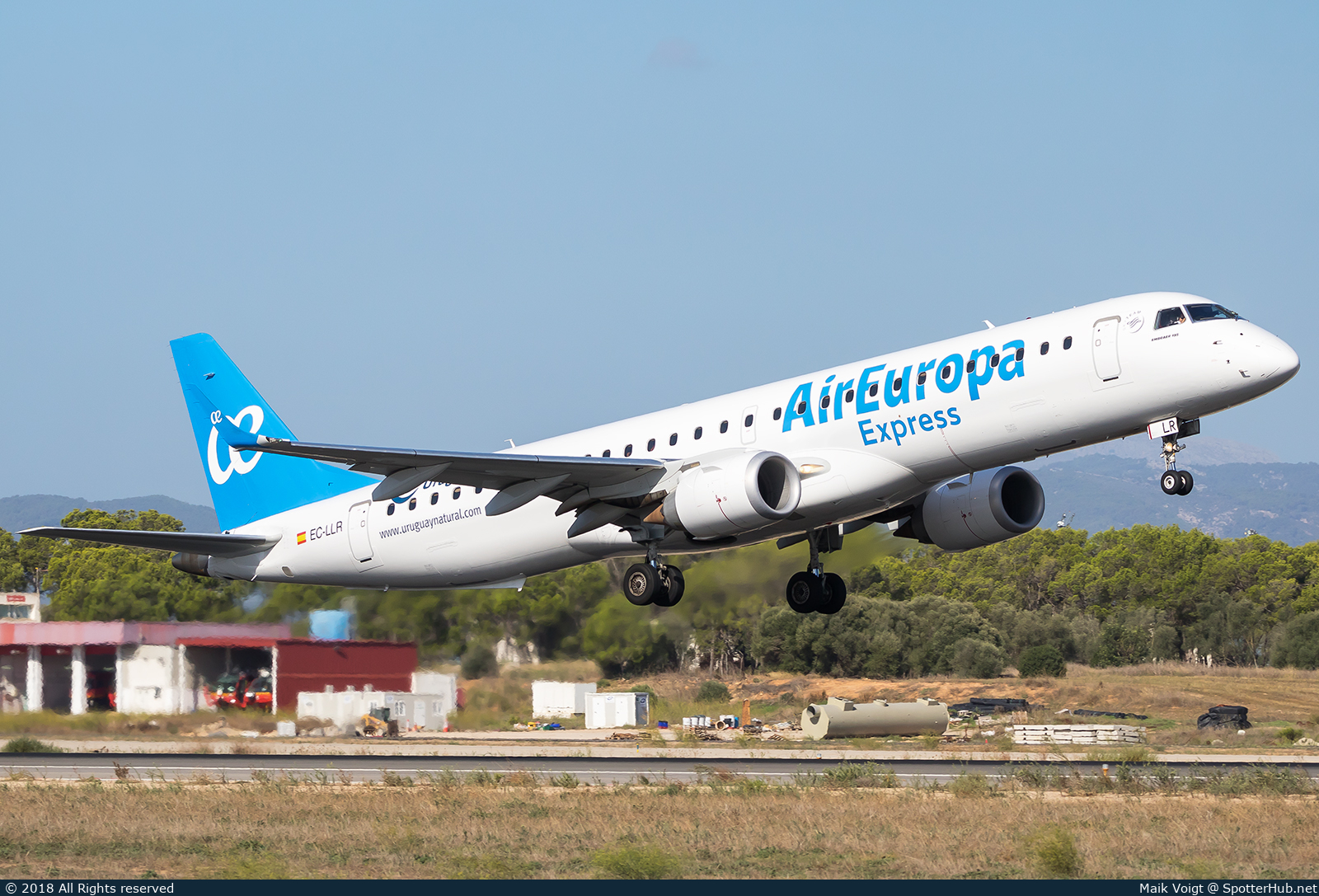 Photo of EC-LLR - Embraer ERJ-195LR operated by Air Europa Express (opb Aeronova)