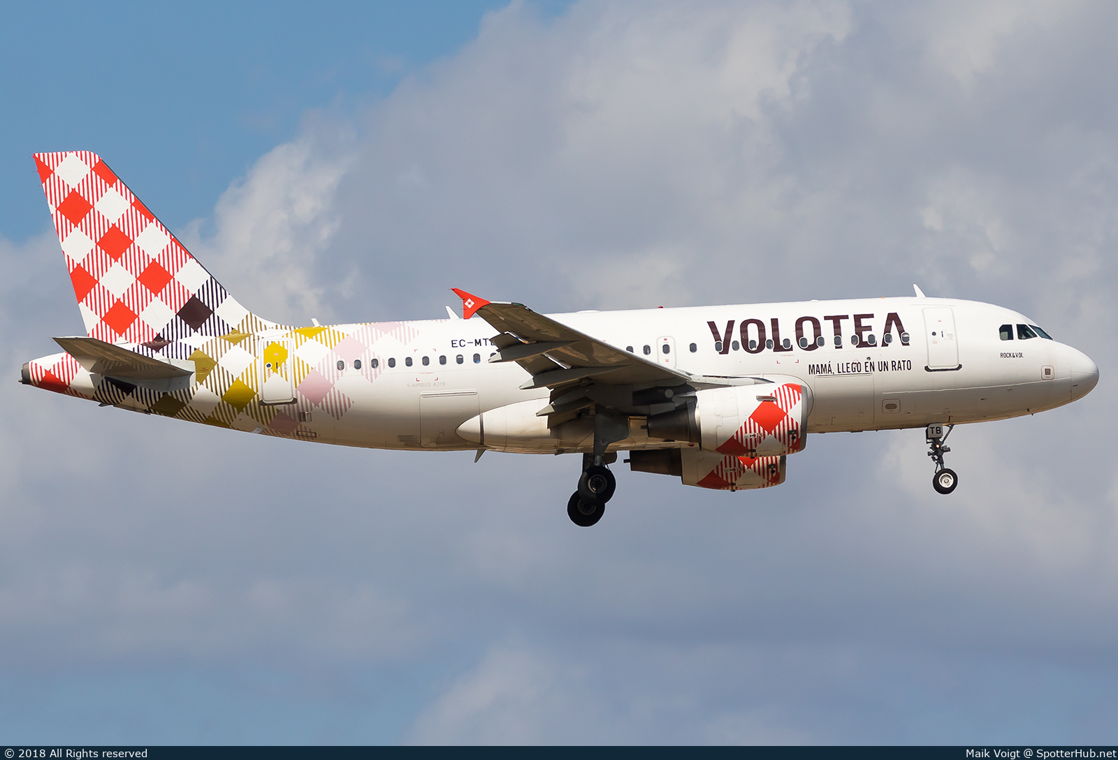 Photo of EC-MTB - Airbus A319-111 operated by Volotea
