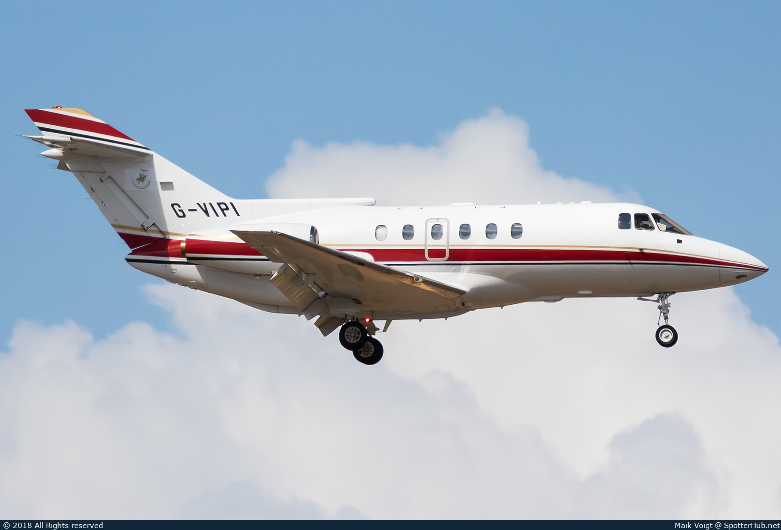 Photo of G-VIPI - Hawker Beechcraft 800B operated by Sovereign Business Jets