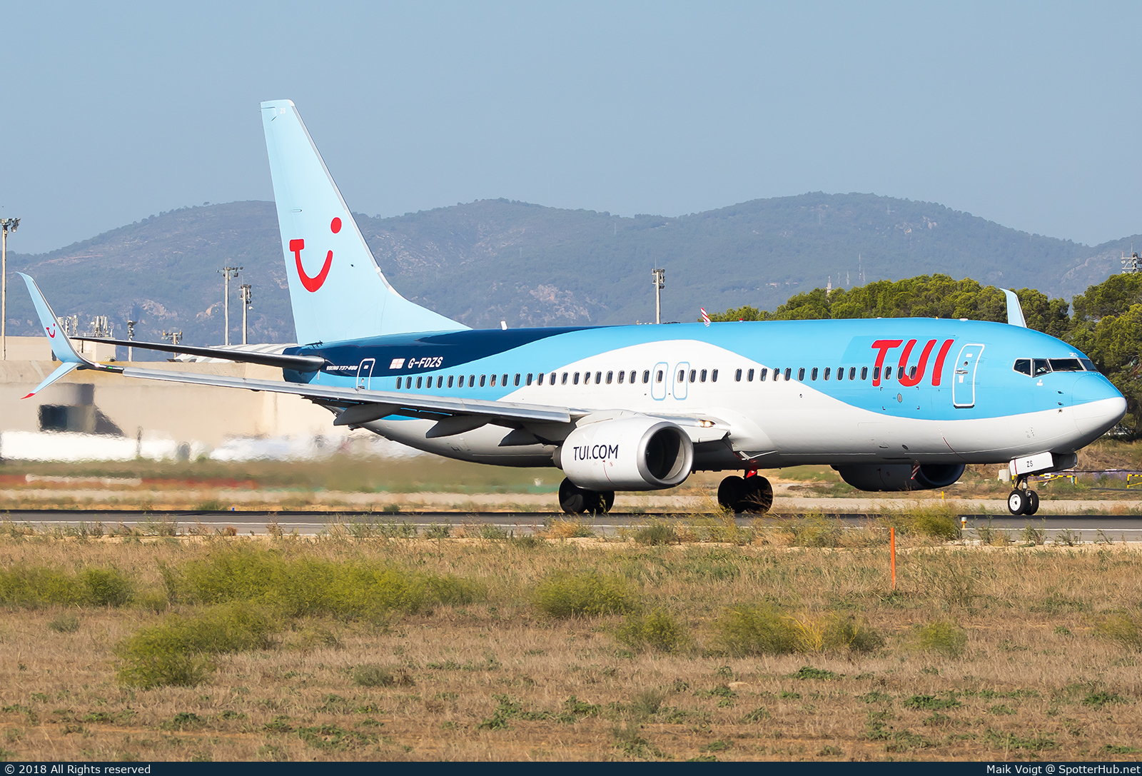 Photo of G-FDZS - Boeing 737-8K5 operated by TUI Airways