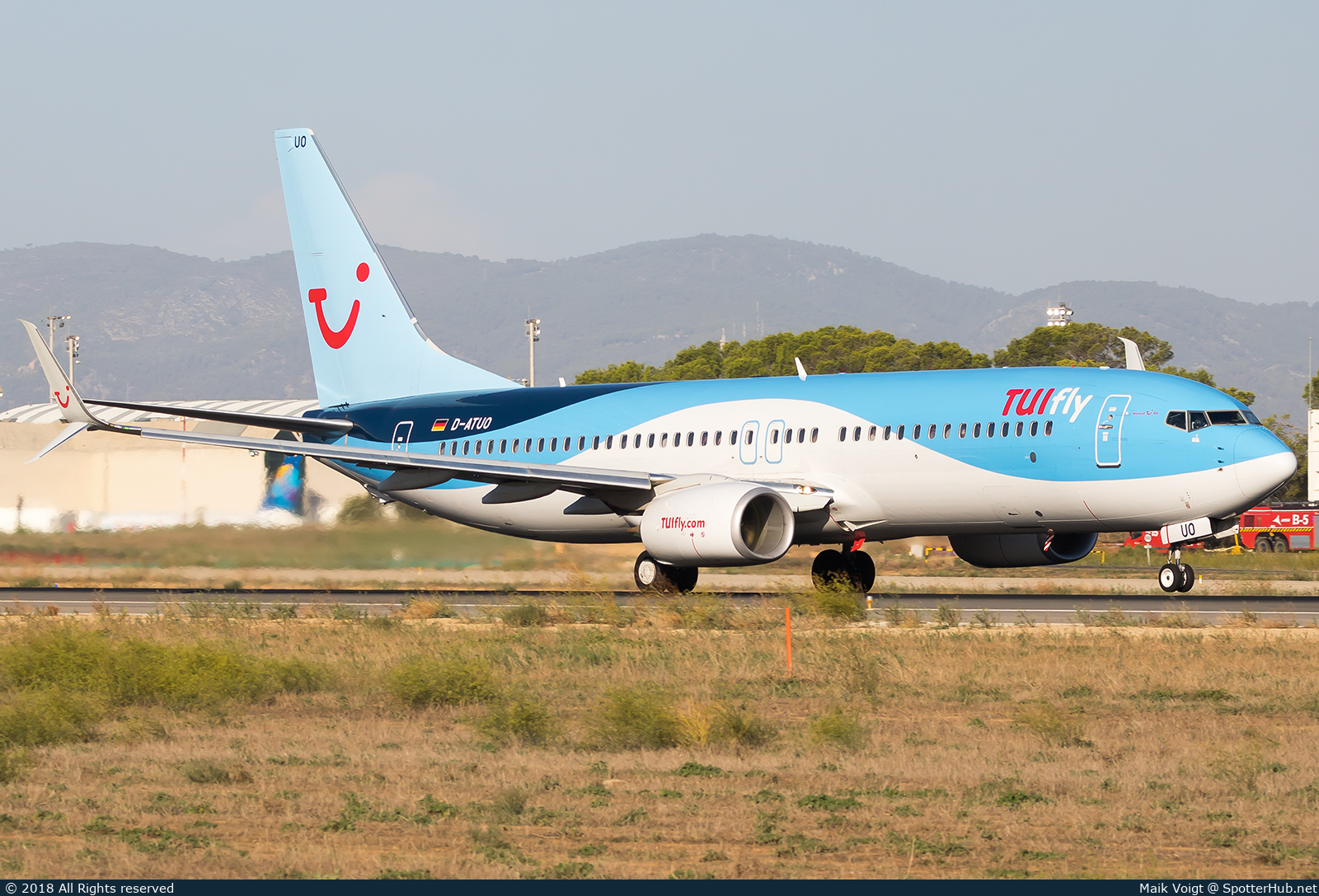 Photo of D-ATUO - Boeing 737-8K5 operated by TUIfly